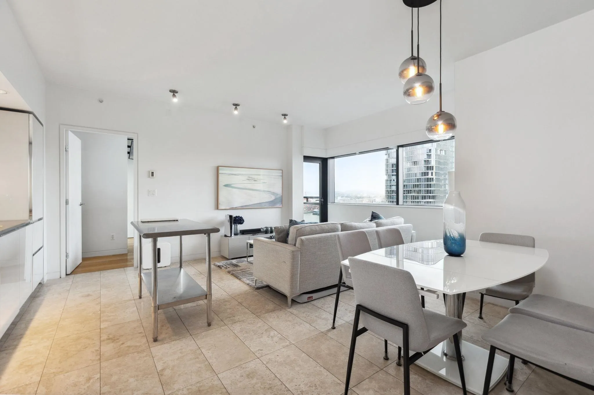 2102 838 W Hastings Street