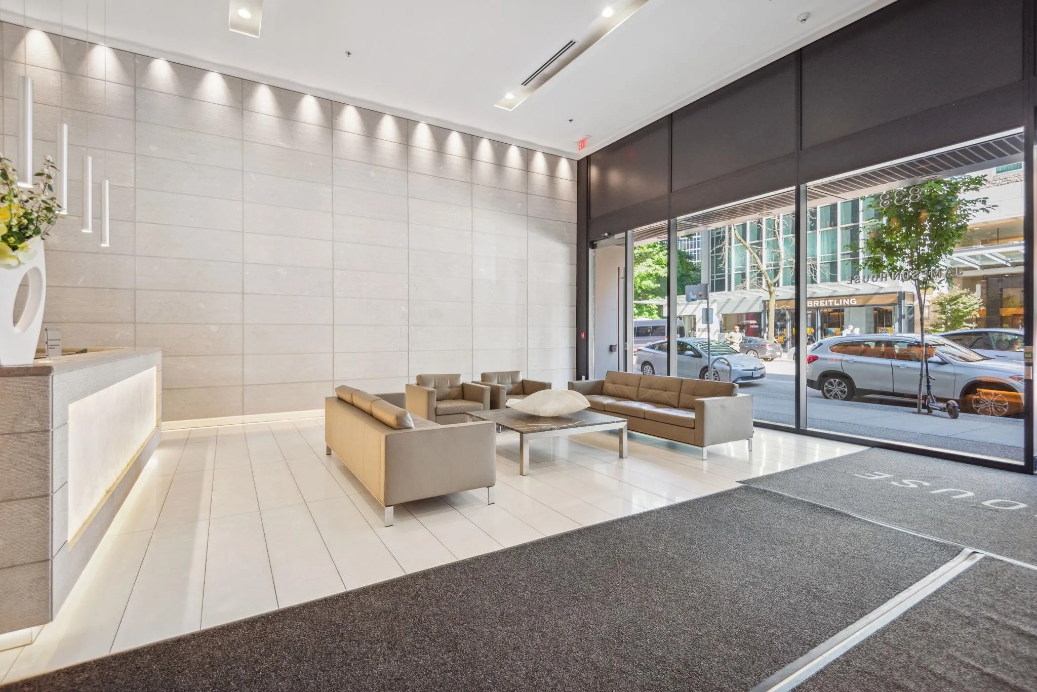 2102 838 W Hastings Street