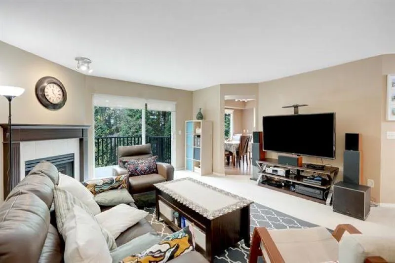 21 103 Parkside Drive