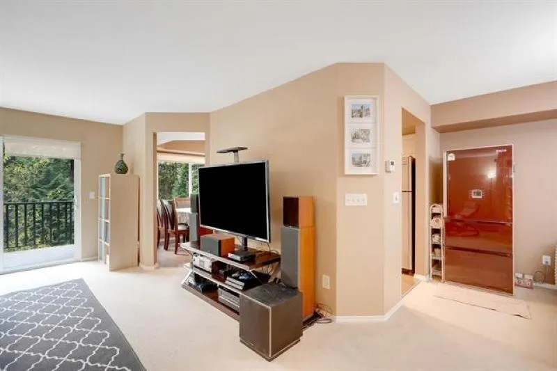 21 103 Parkside Drive