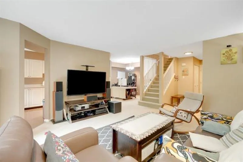 21 103 Parkside Drive