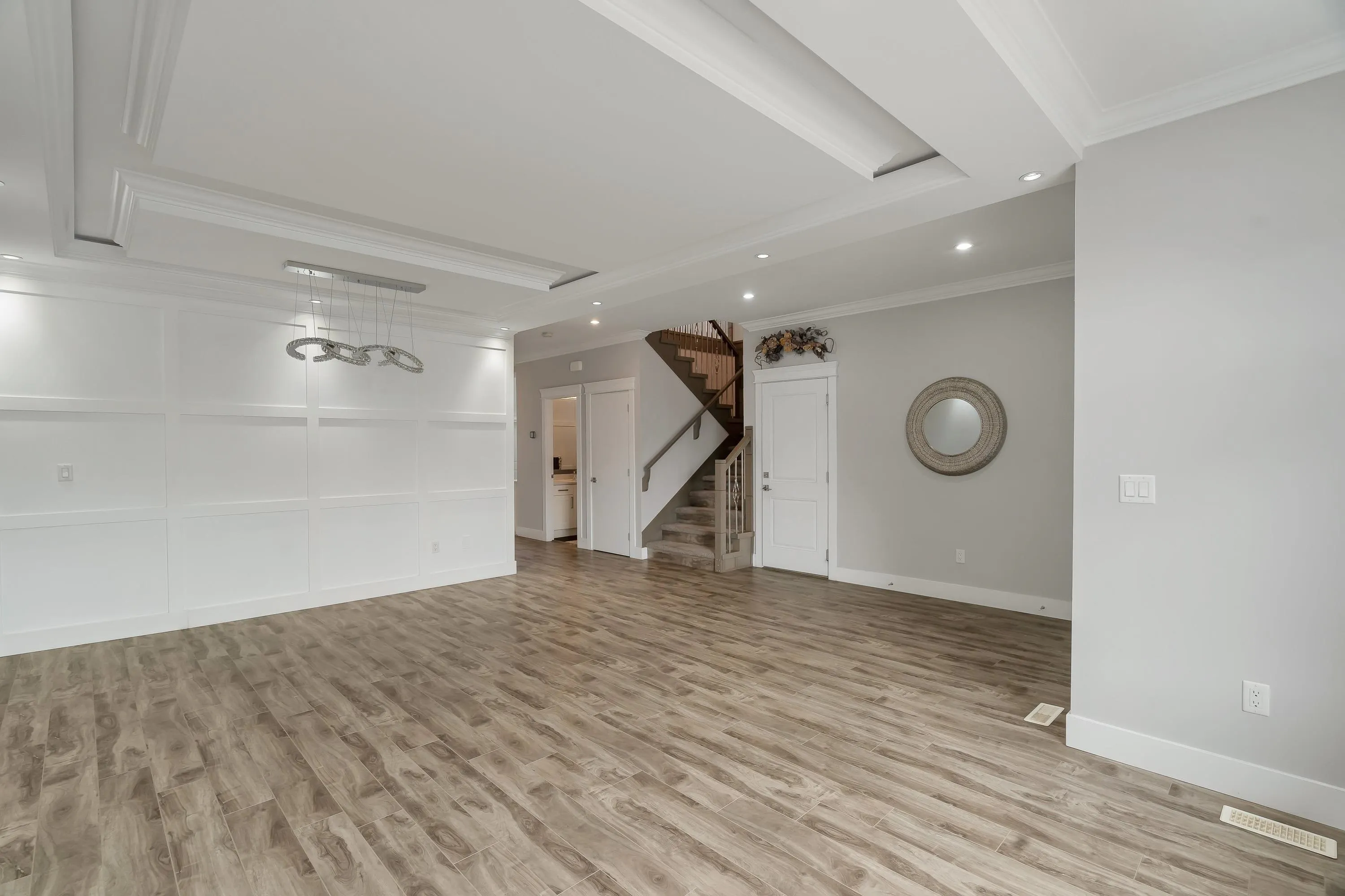 27687 Railcar Crescent