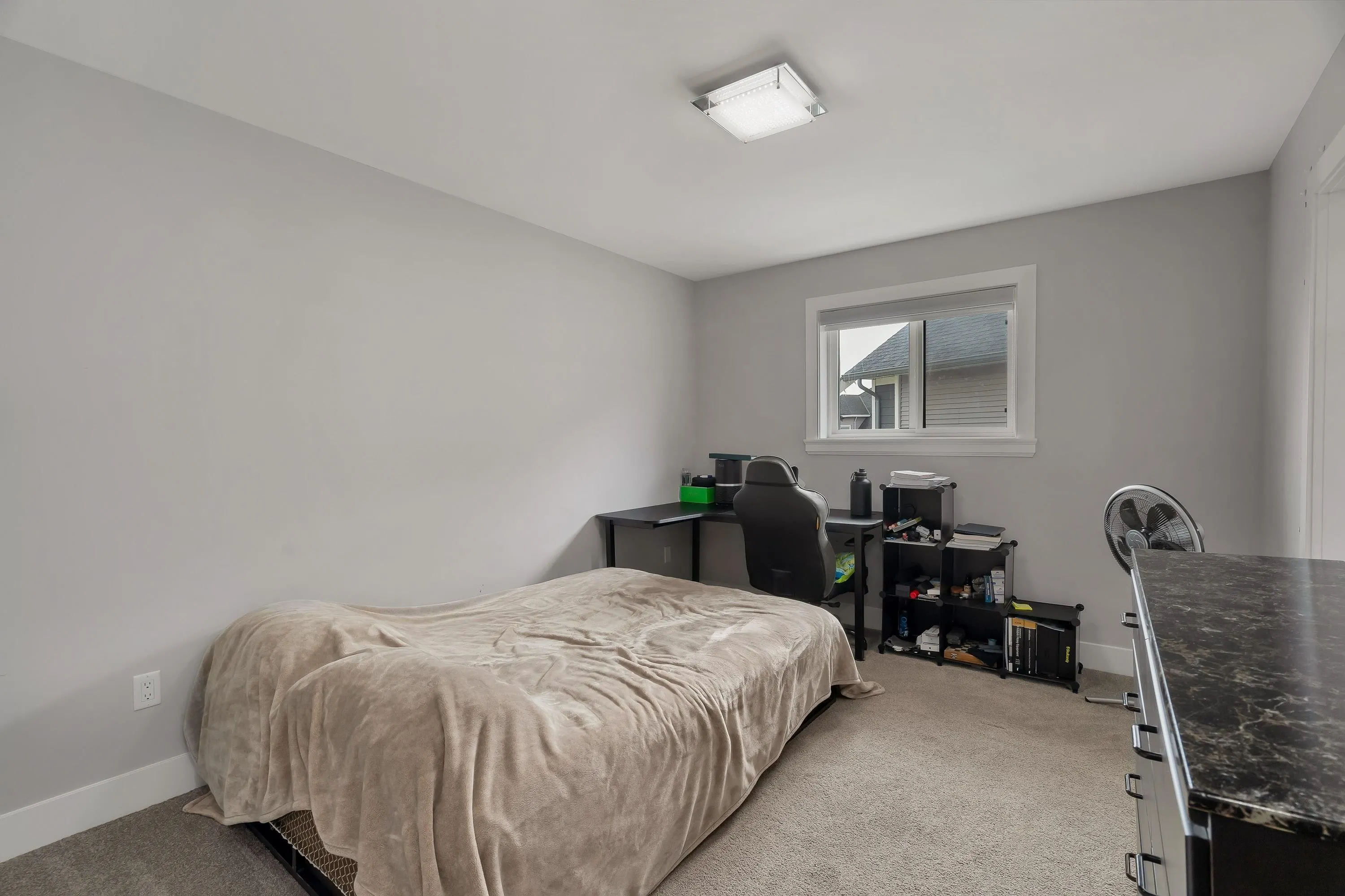 27687 Railcar Crescent
