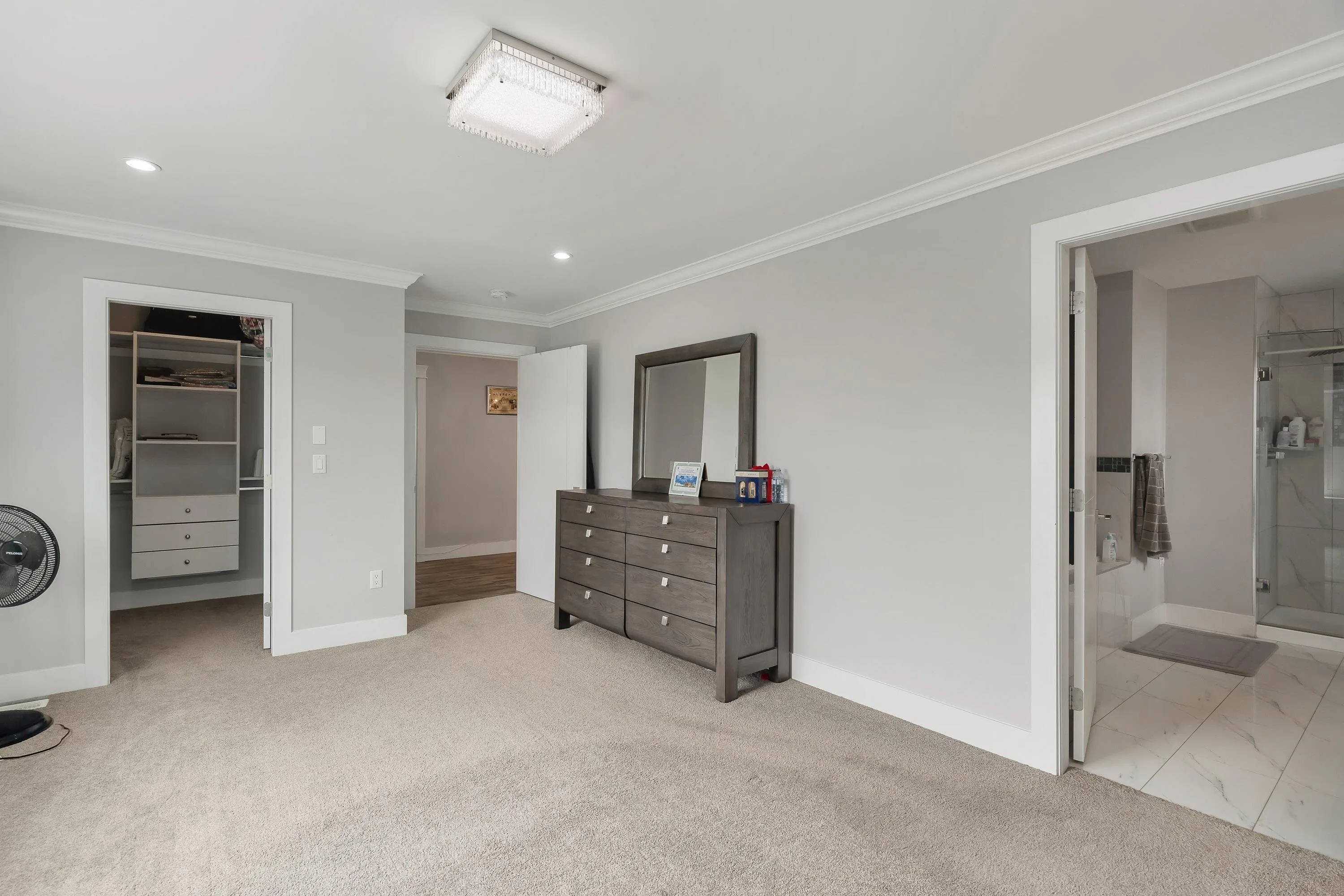 27687 Railcar Crescent