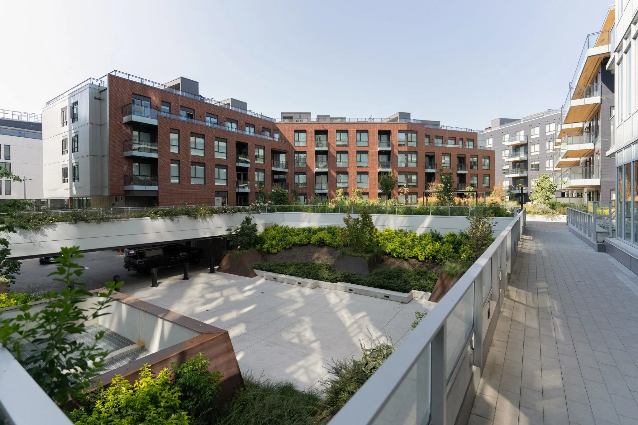 702 3581 E Kent Ave North