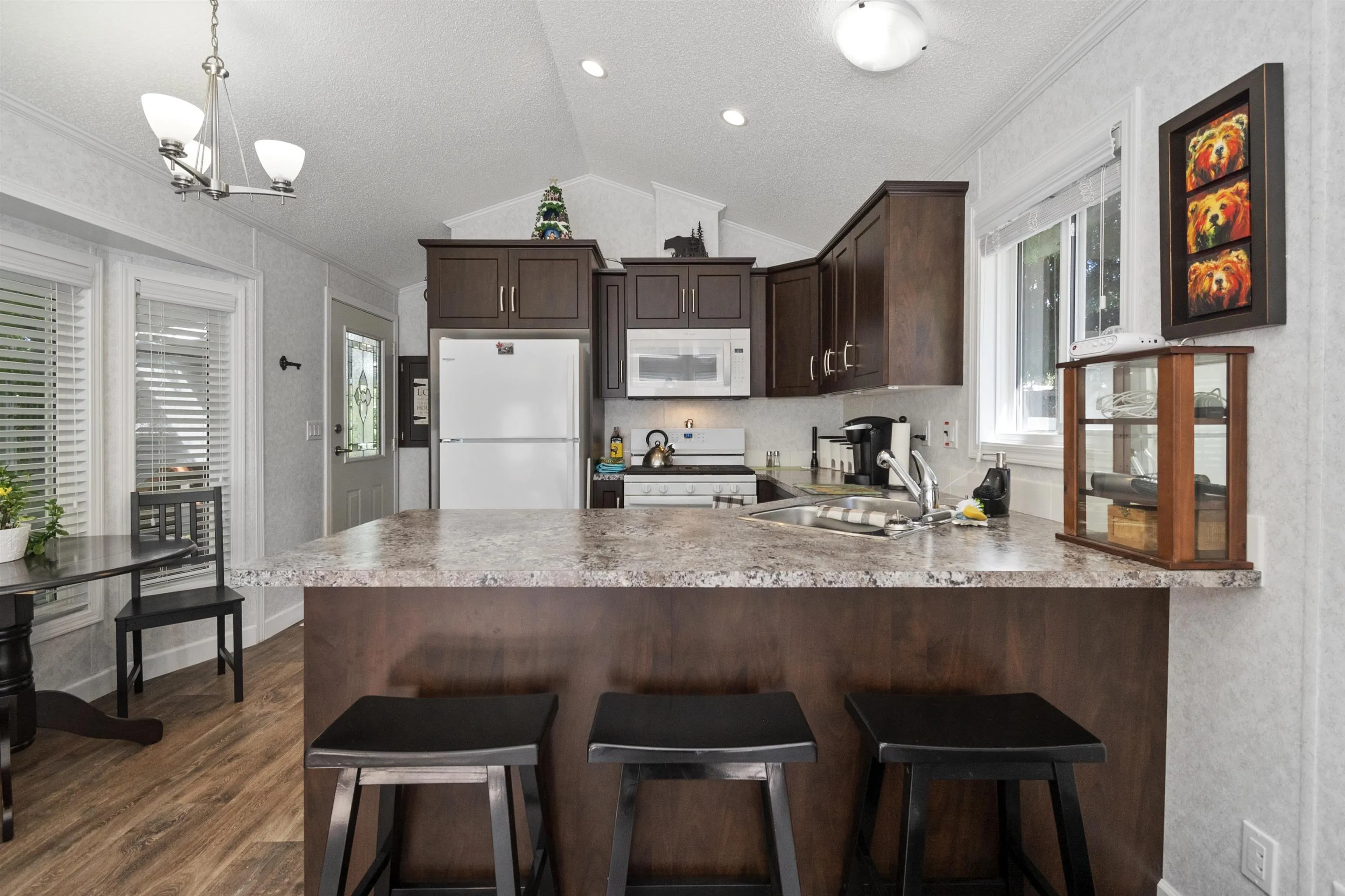 39 14600 Morris Valley Road