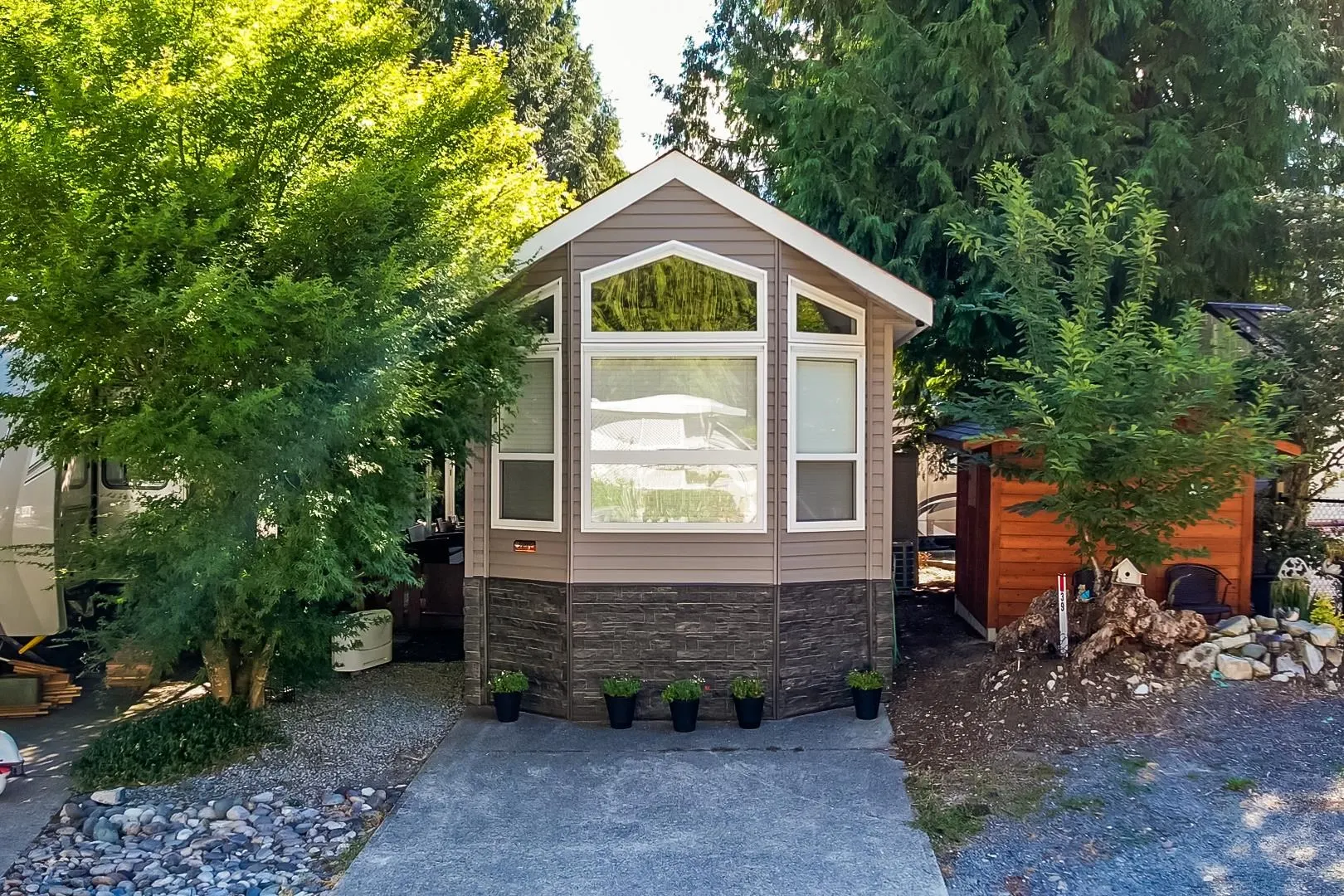 39 14600 Morris Valley Road