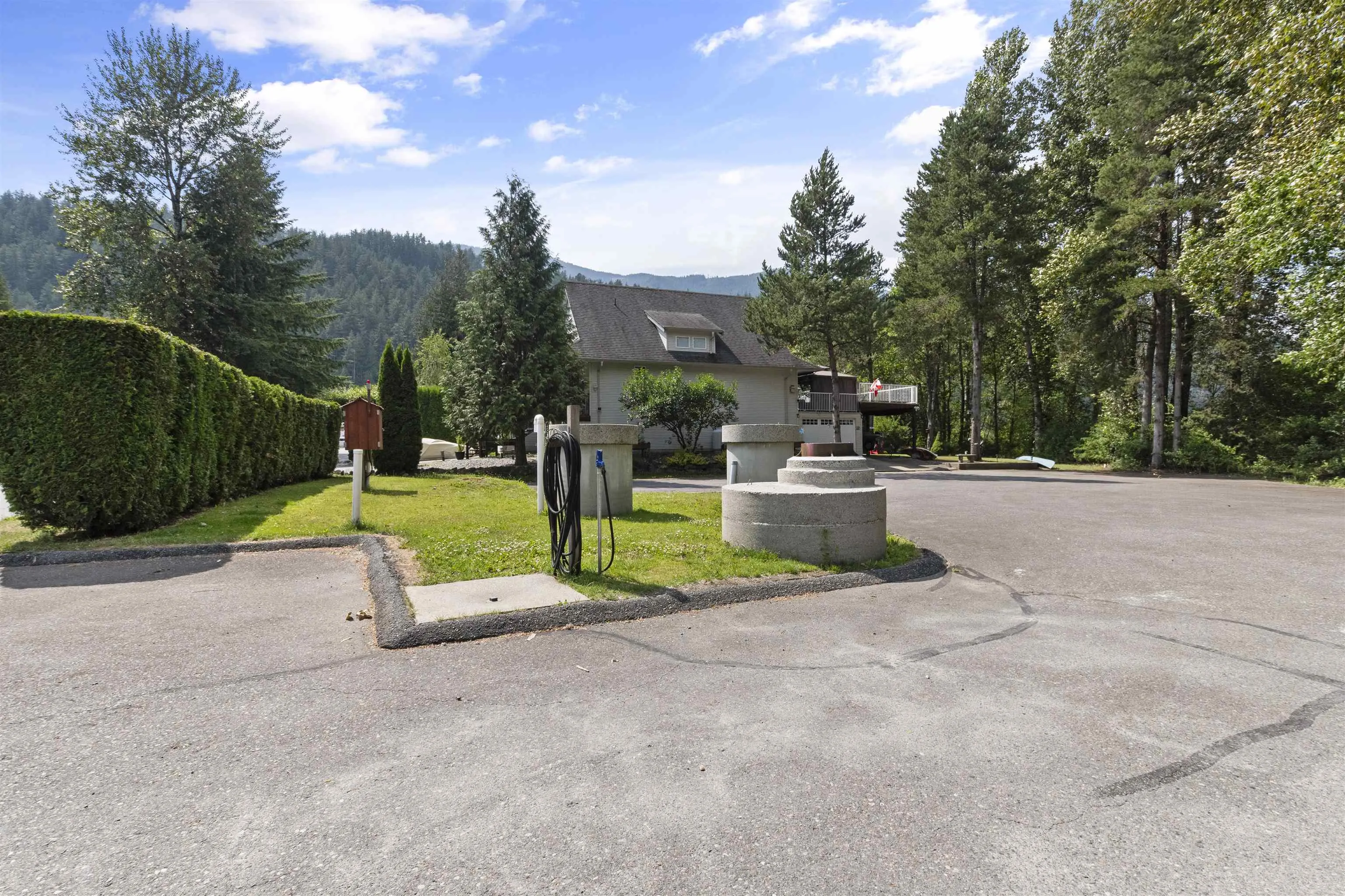 39 14600 Morris Valley Road