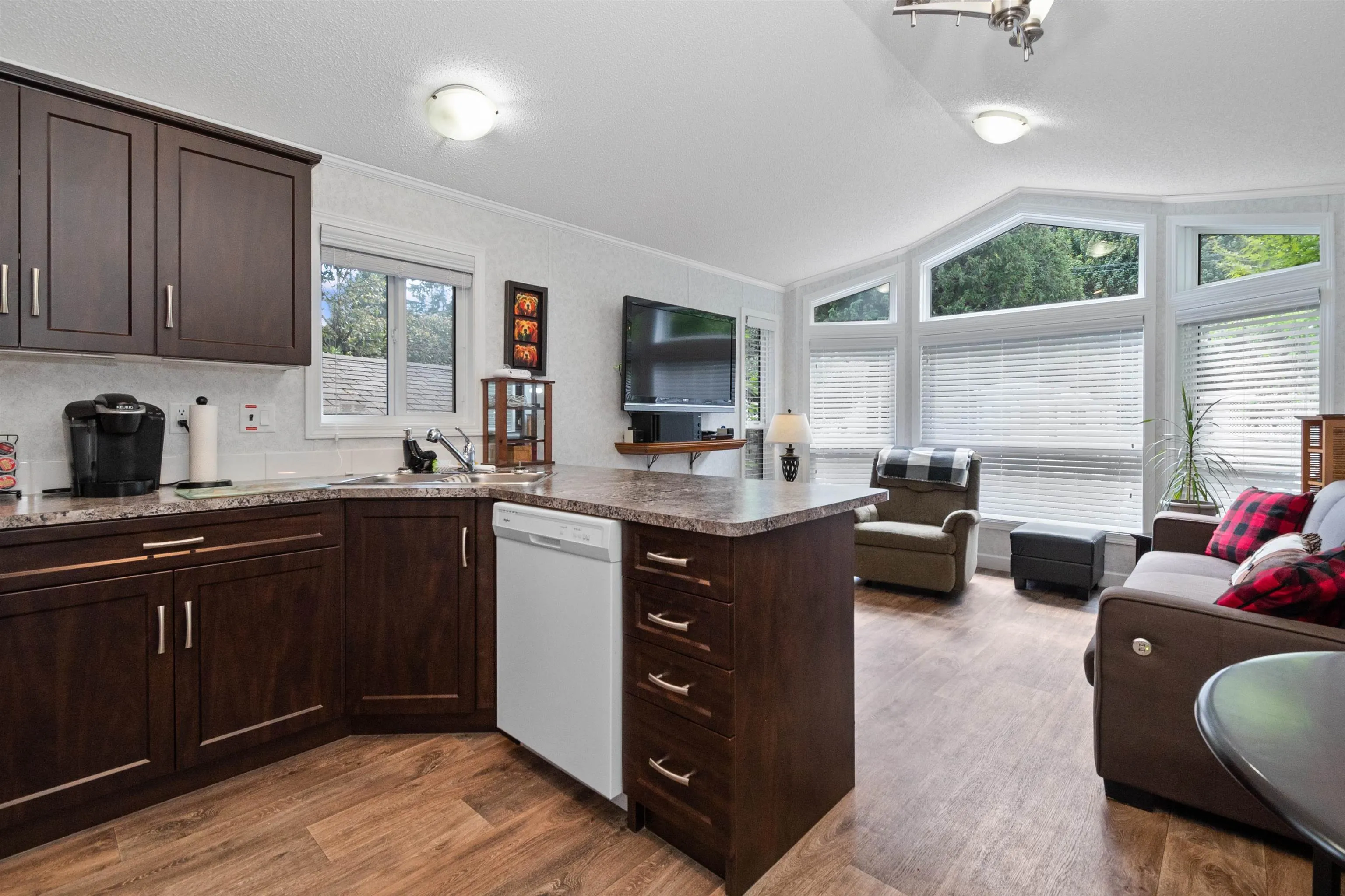 39 14600 Morris Valley Road