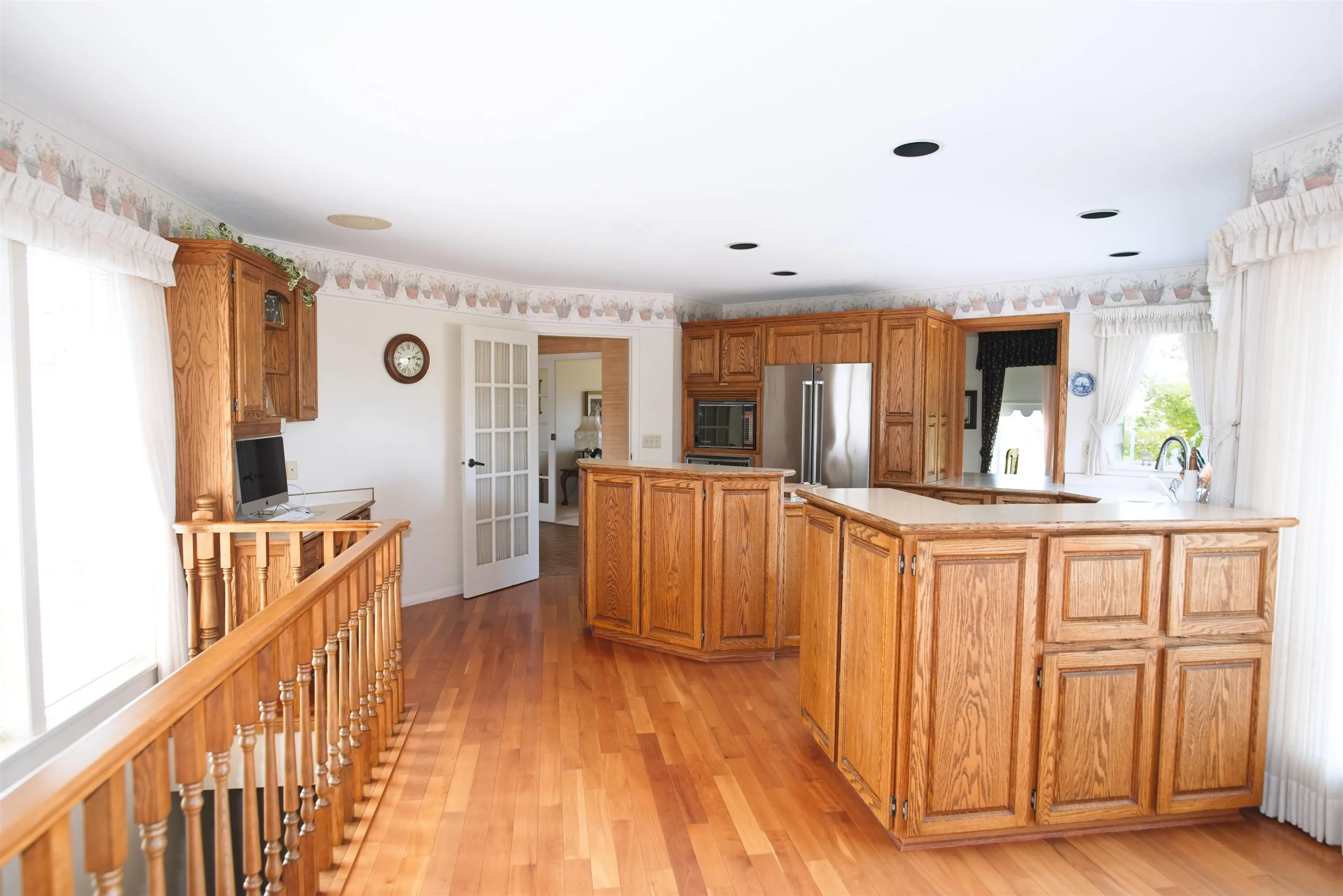 6 3737 Clearbrook Road