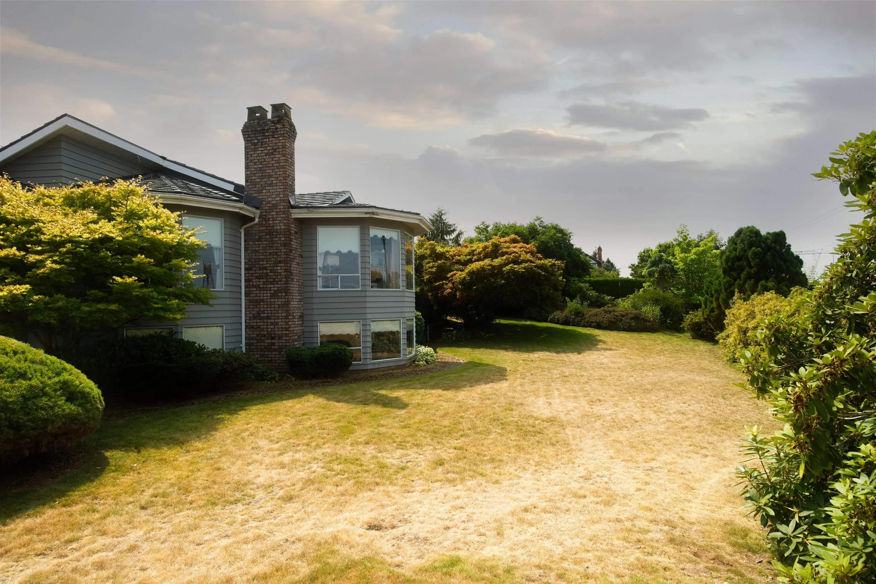 6 3737 Clearbrook Road