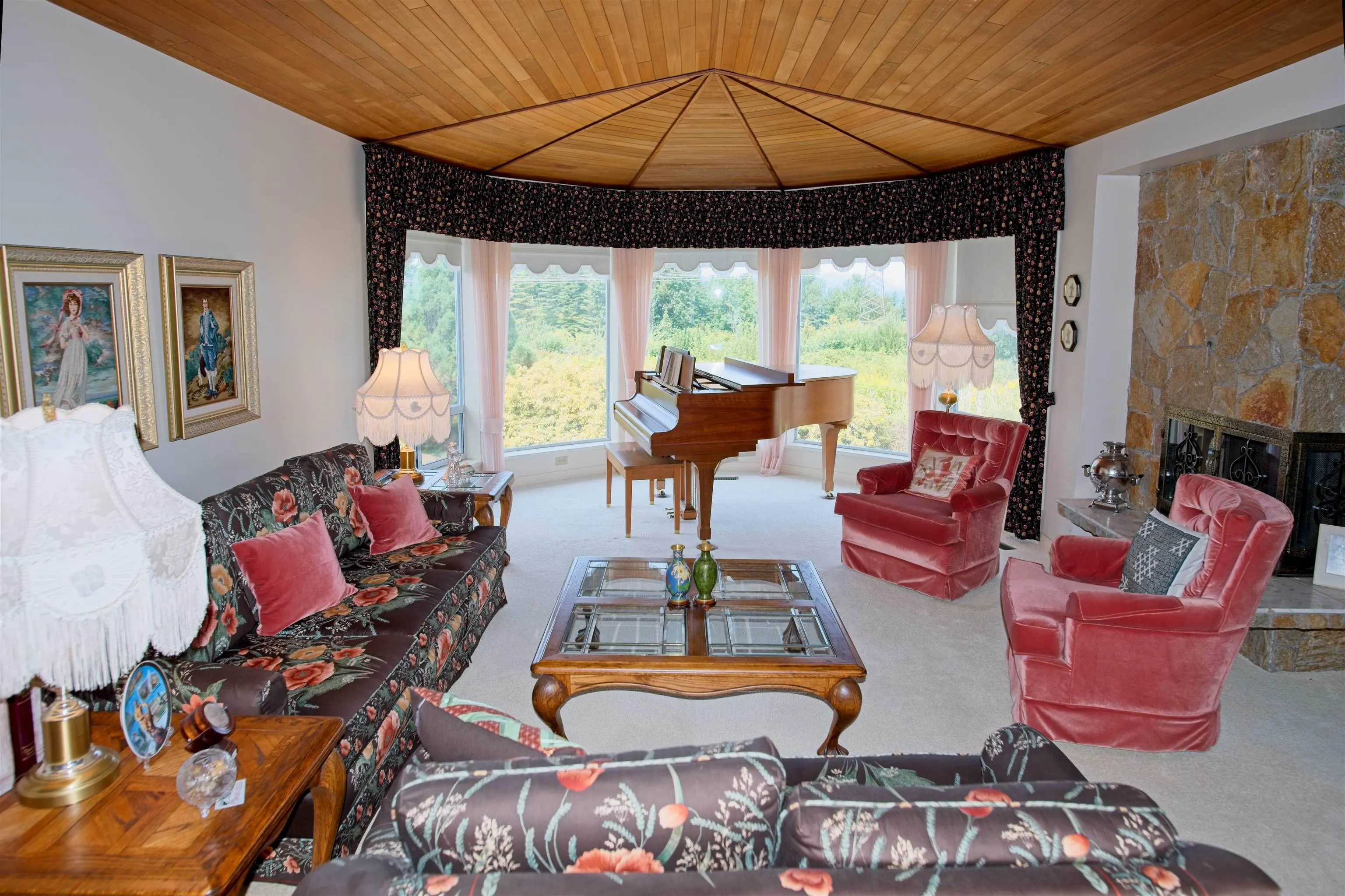 6 3737 Clearbrook Road