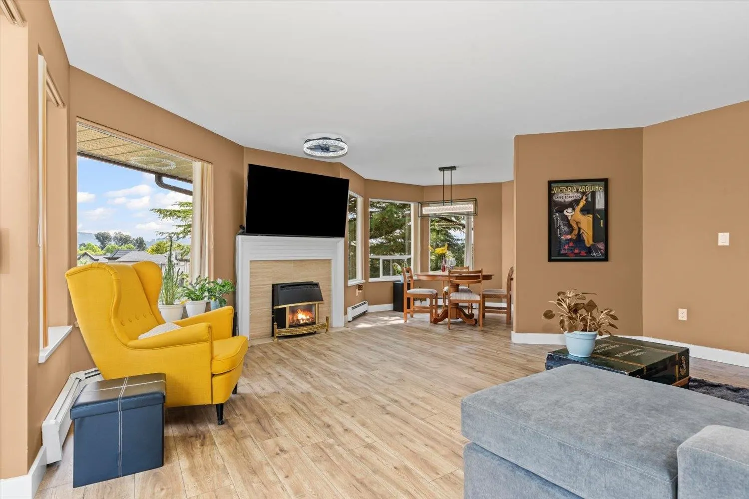 307 32669 George Ferguson Way