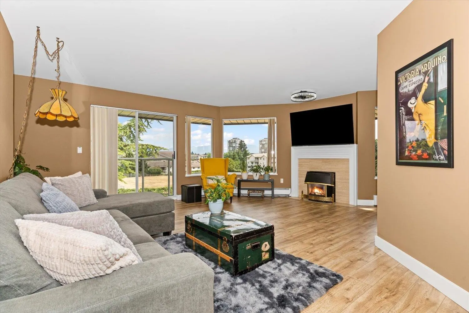 307 32669 George Ferguson Way