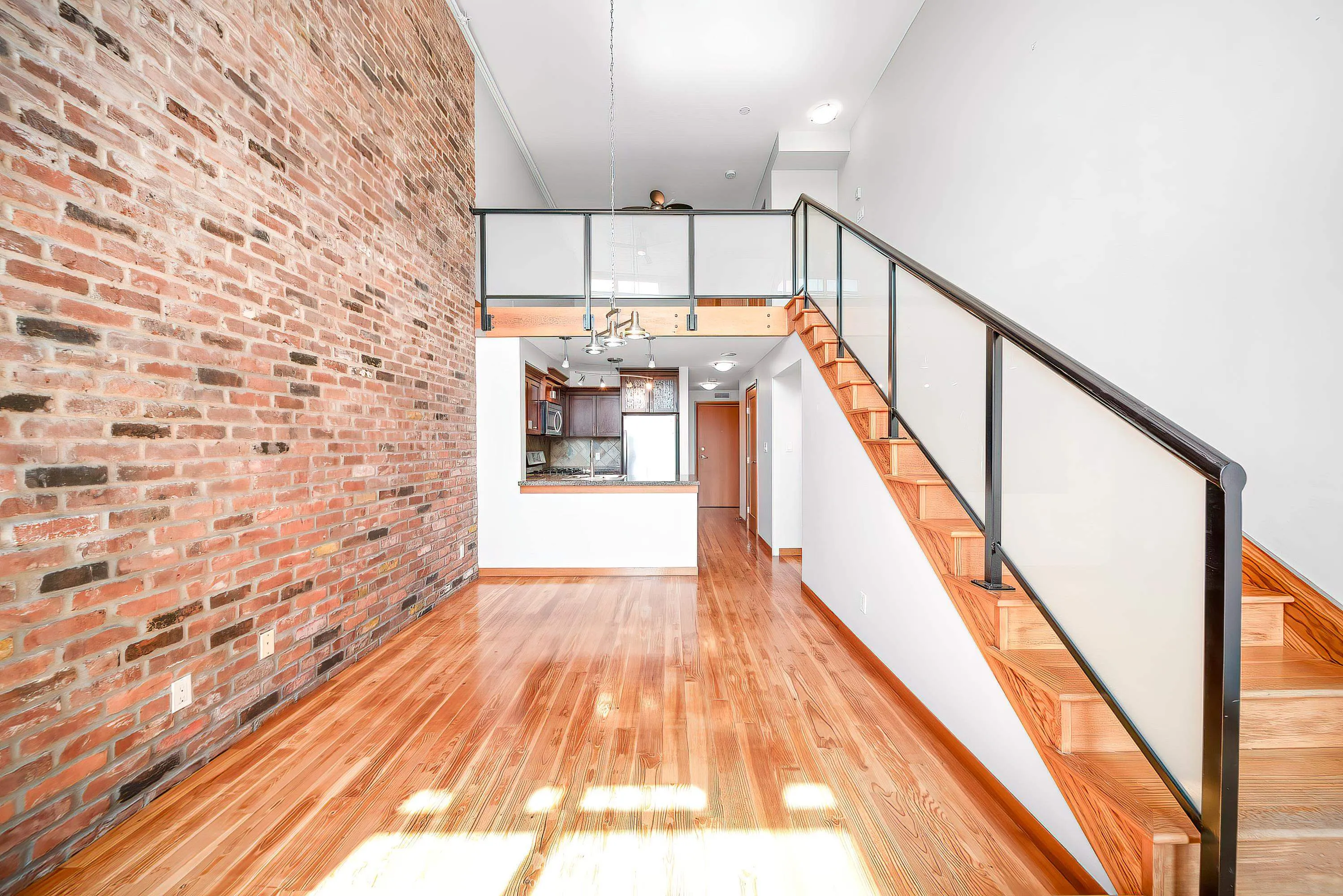 214 10 Renaissance Square