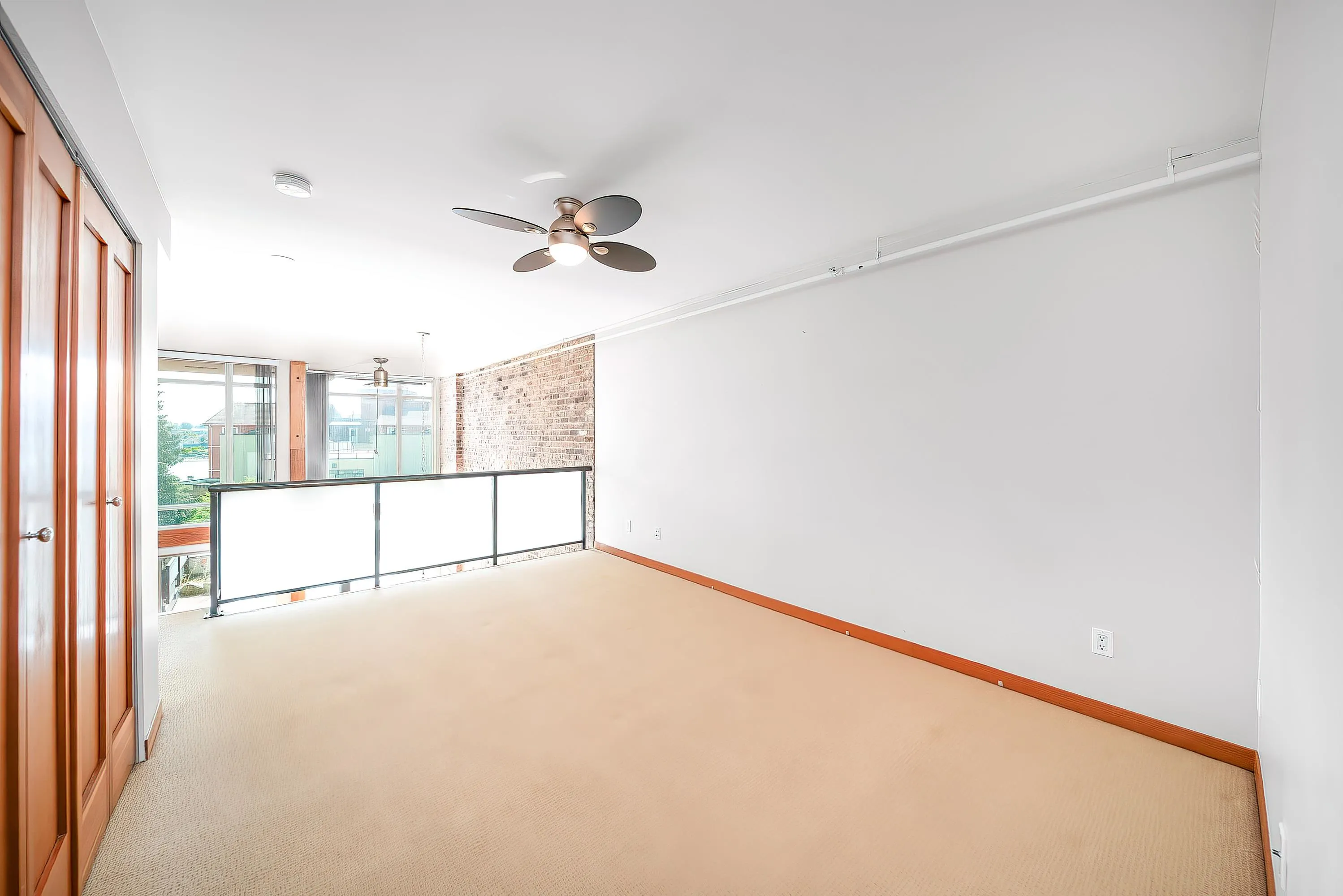 214 10 Renaissance Square