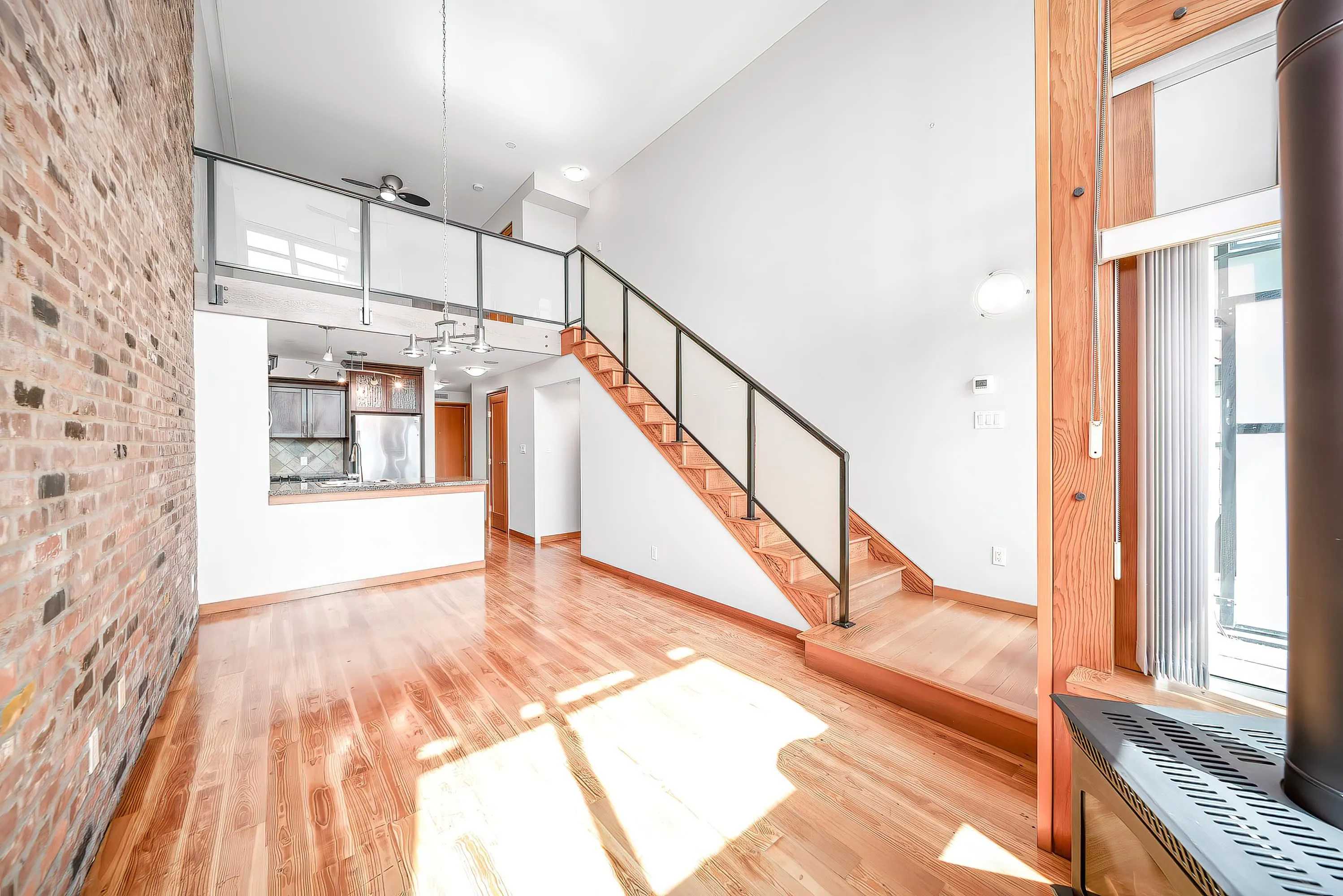 214 10 Renaissance Square