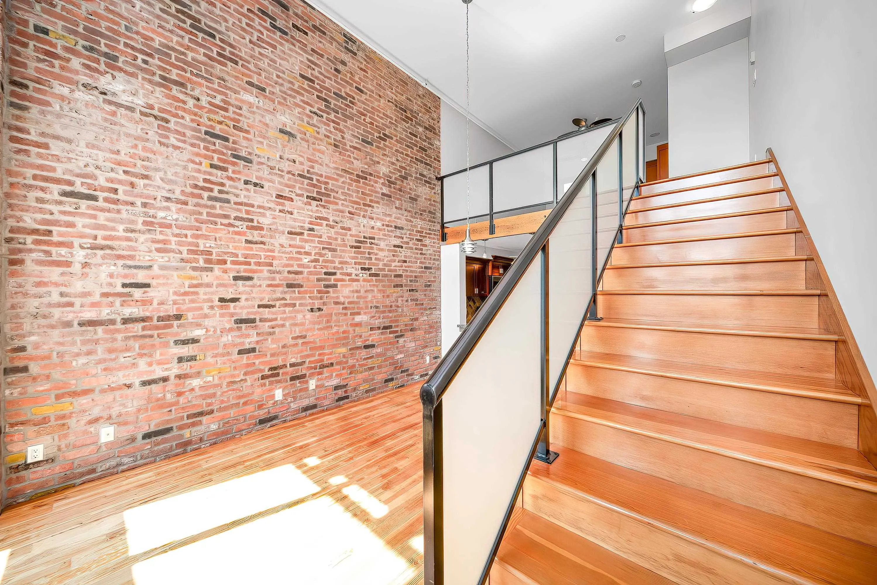 214 10 Renaissance Square