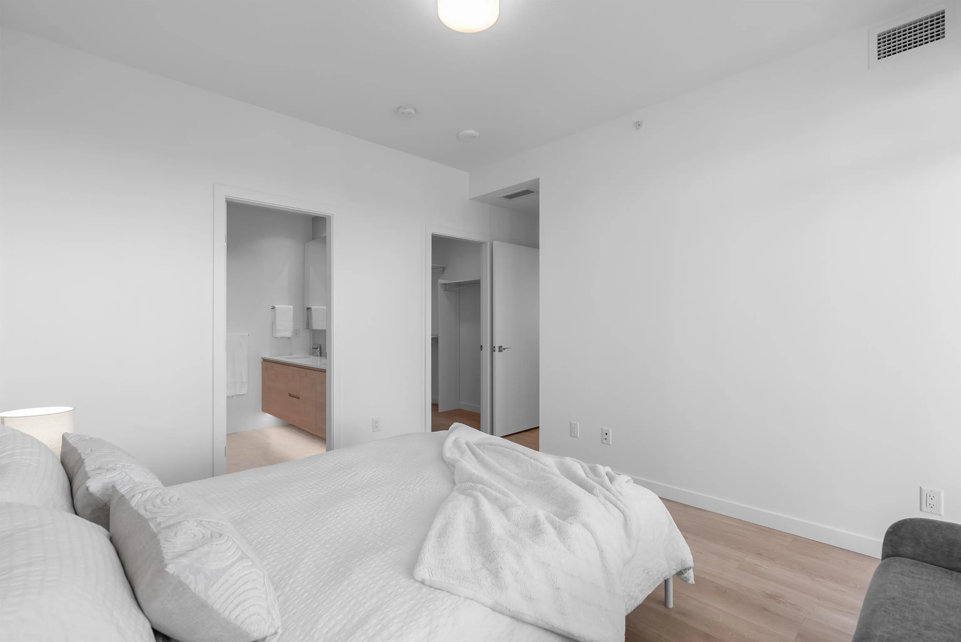 2904 660 Quayside Drive