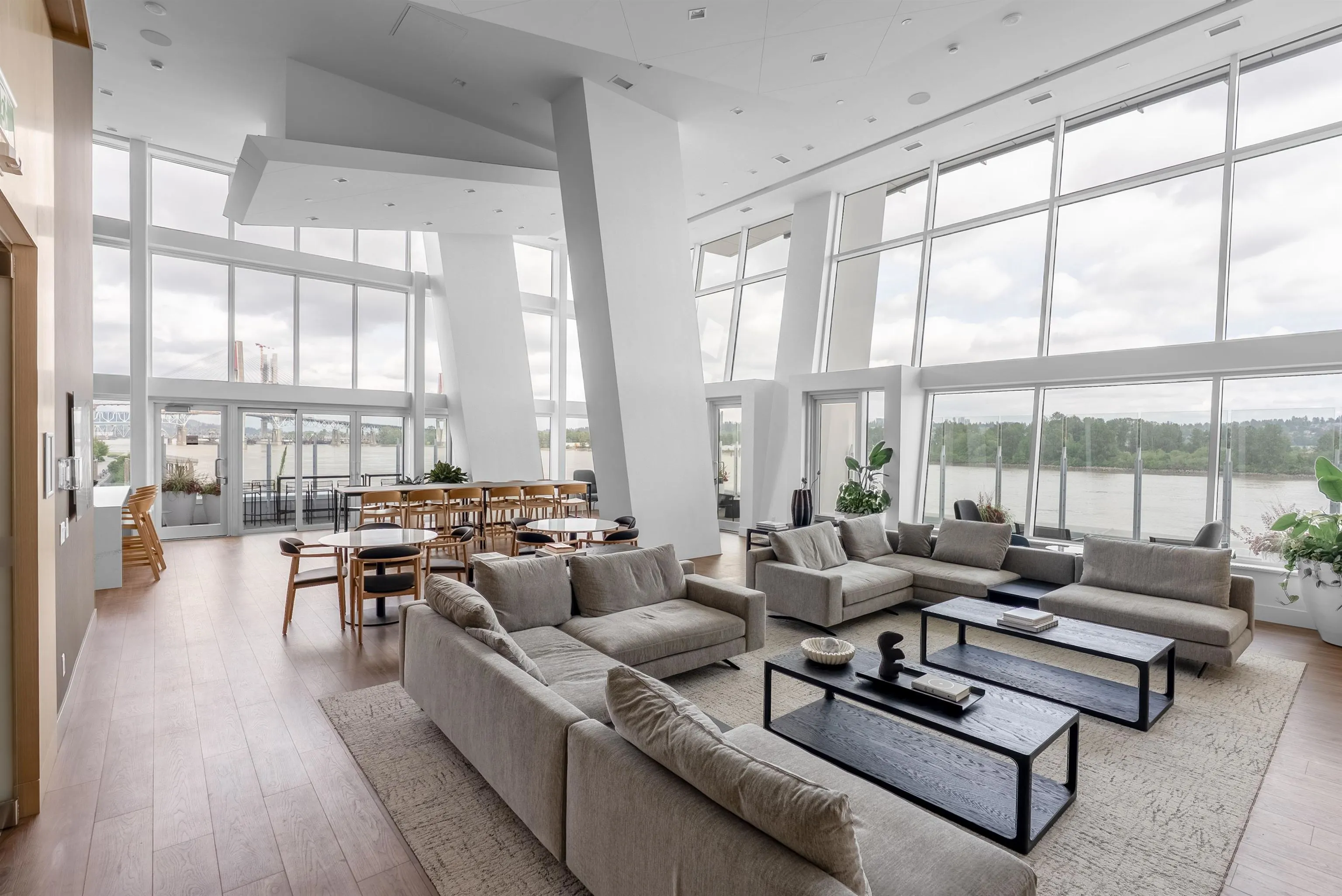 2904 660 Quayside Drive