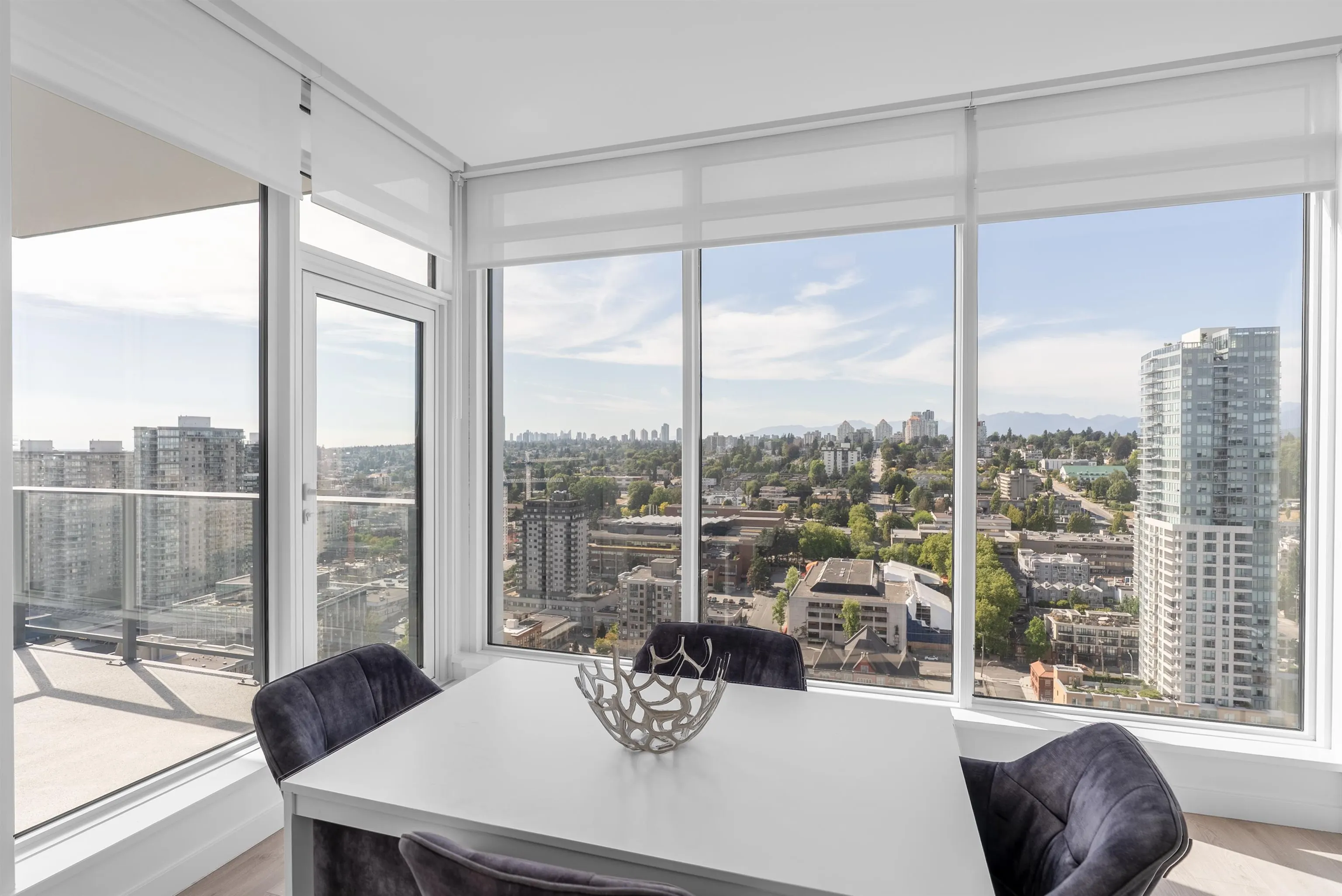2904 660 Quayside Drive
