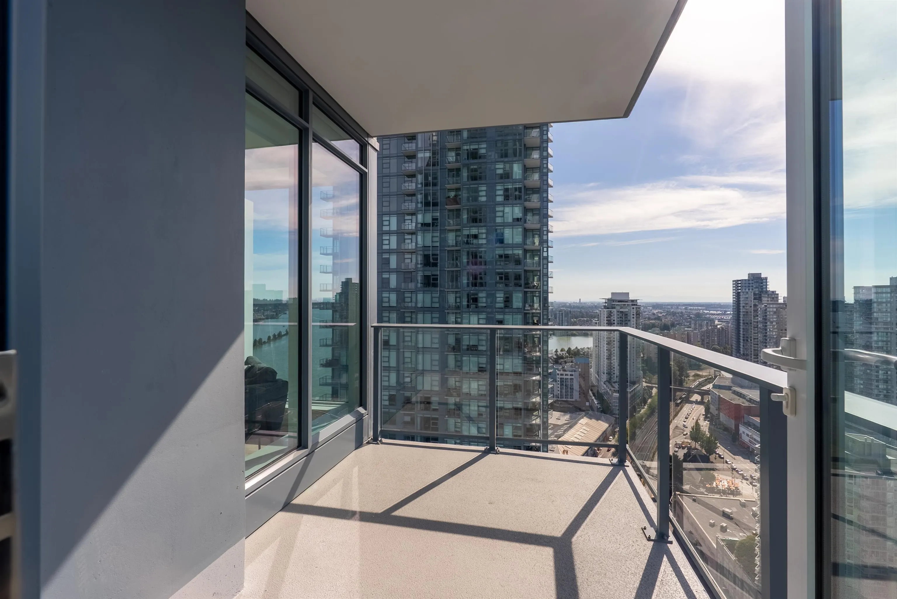 2904 660 Quayside Drive