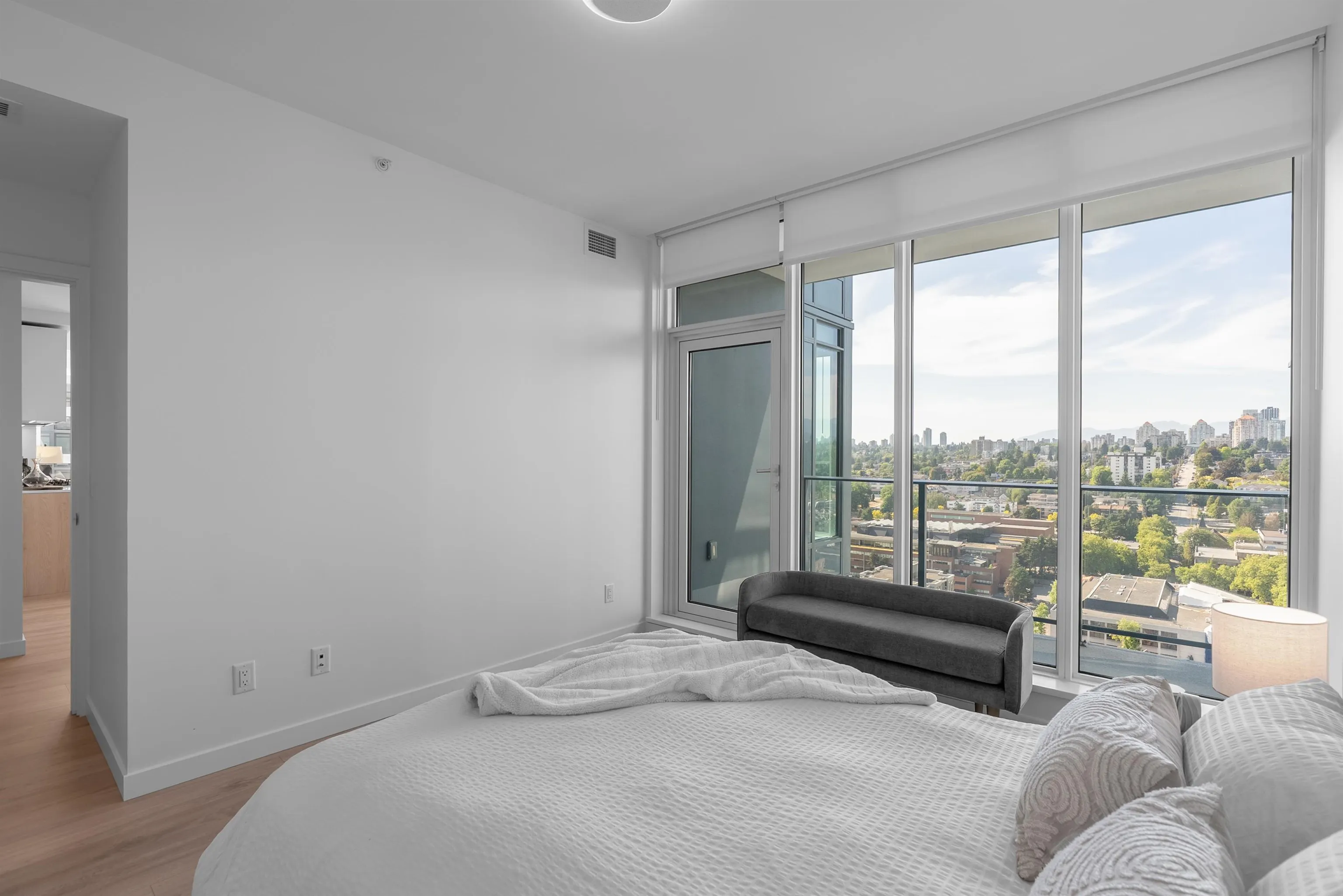 2904 660 Quayside Drive