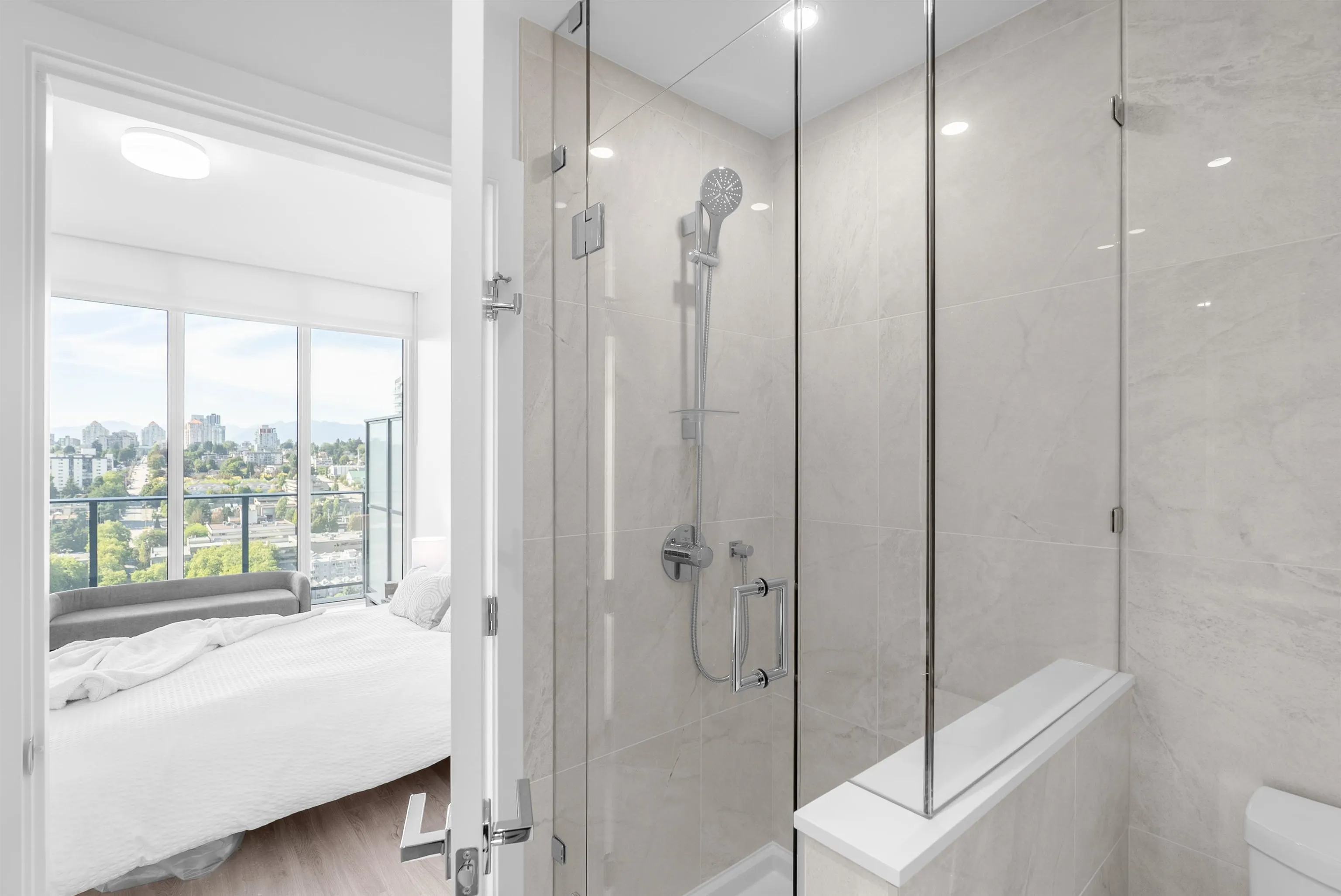 2904 660 Quayside Drive