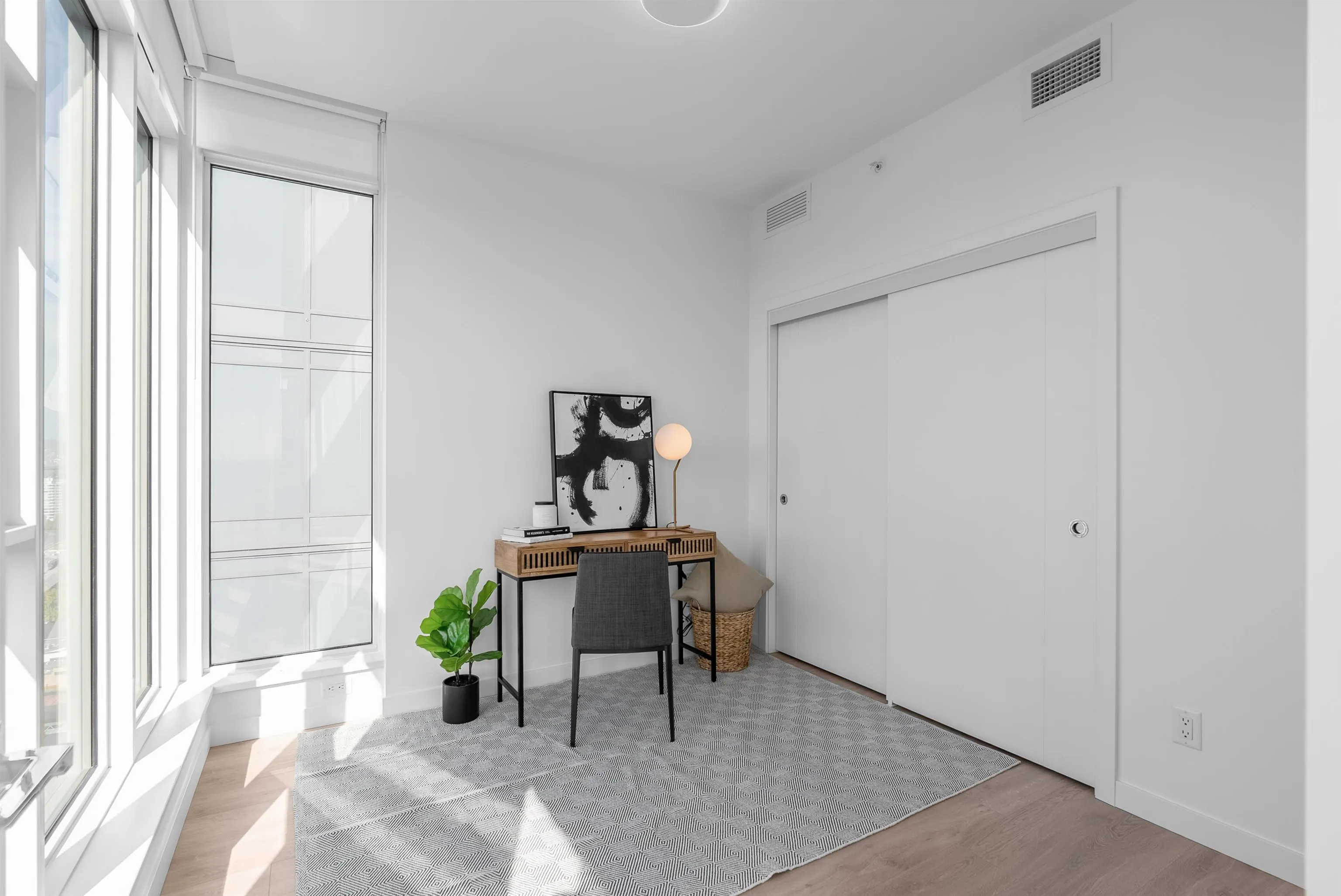2904 660 Quayside Drive