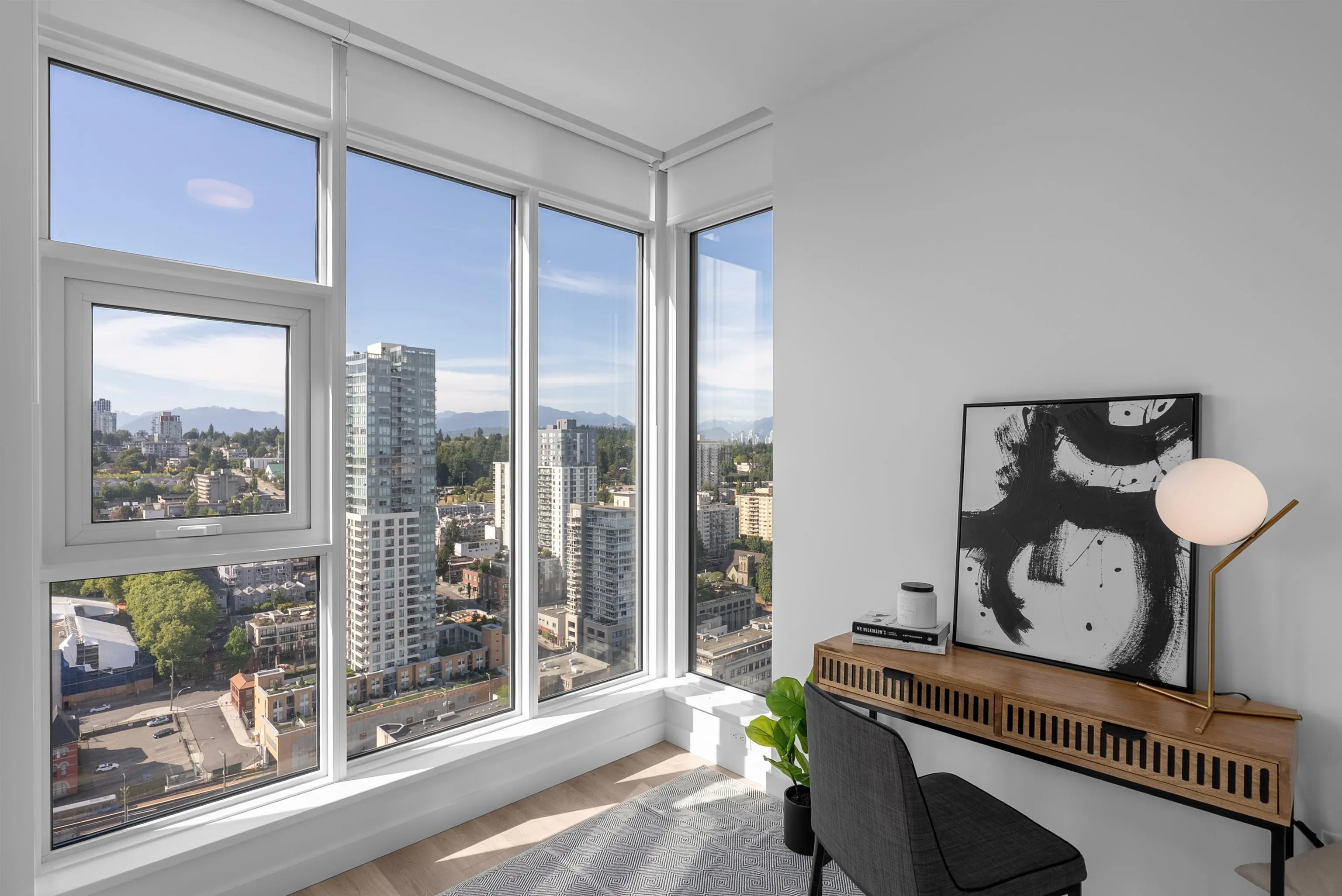 2904 660 Quayside Drive