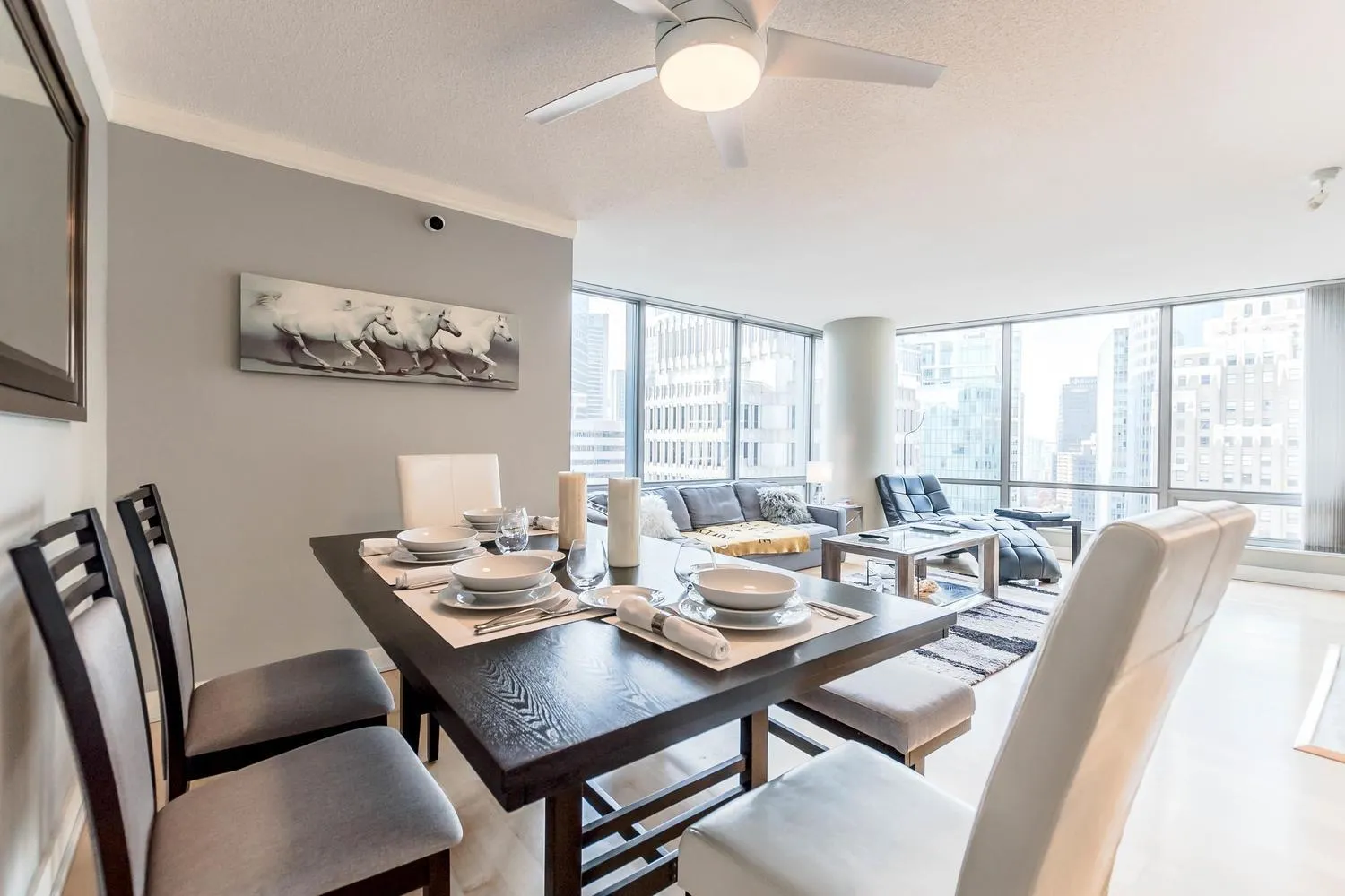 1605 837 W Hastings Street