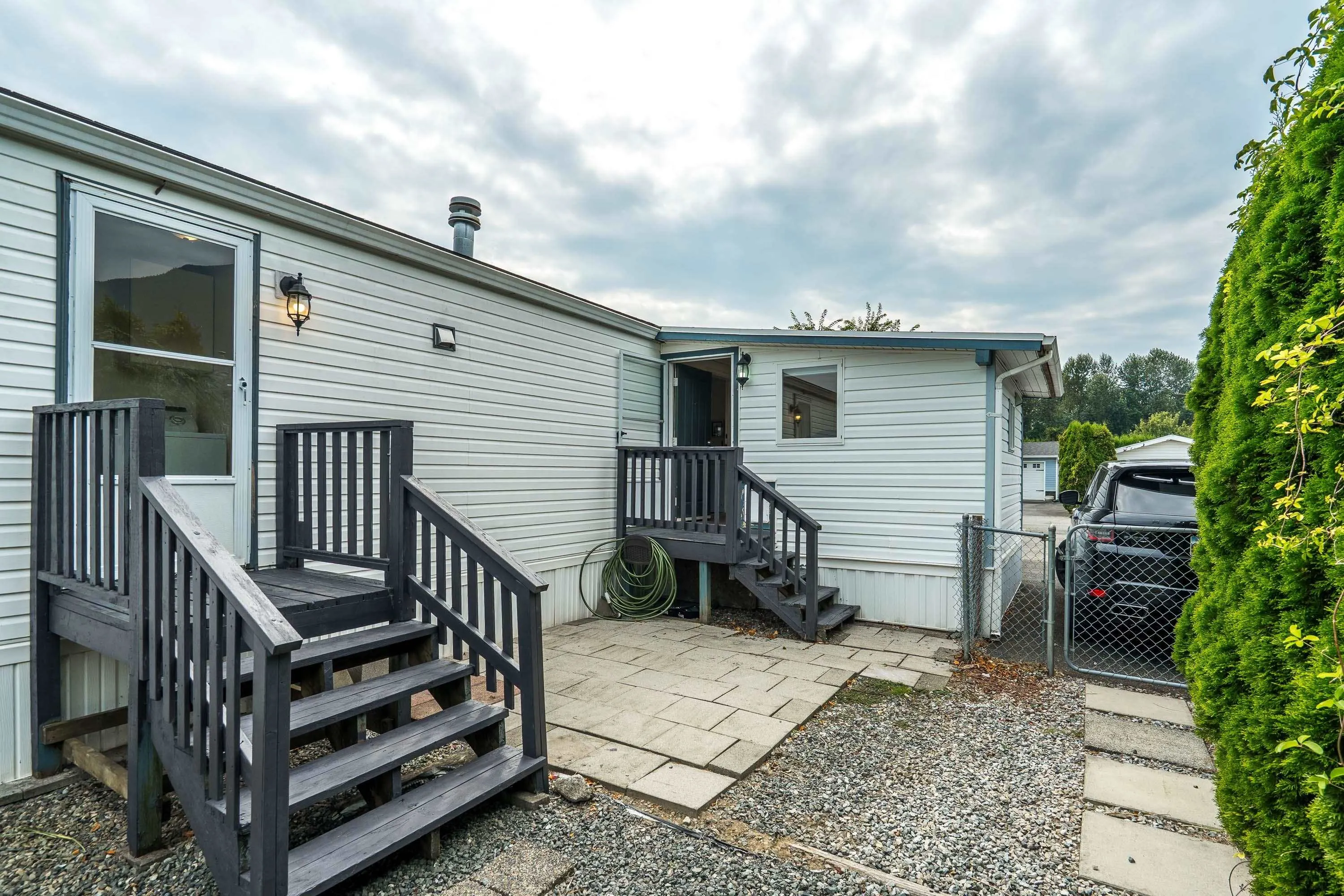 45 41168 Lougheed Highway