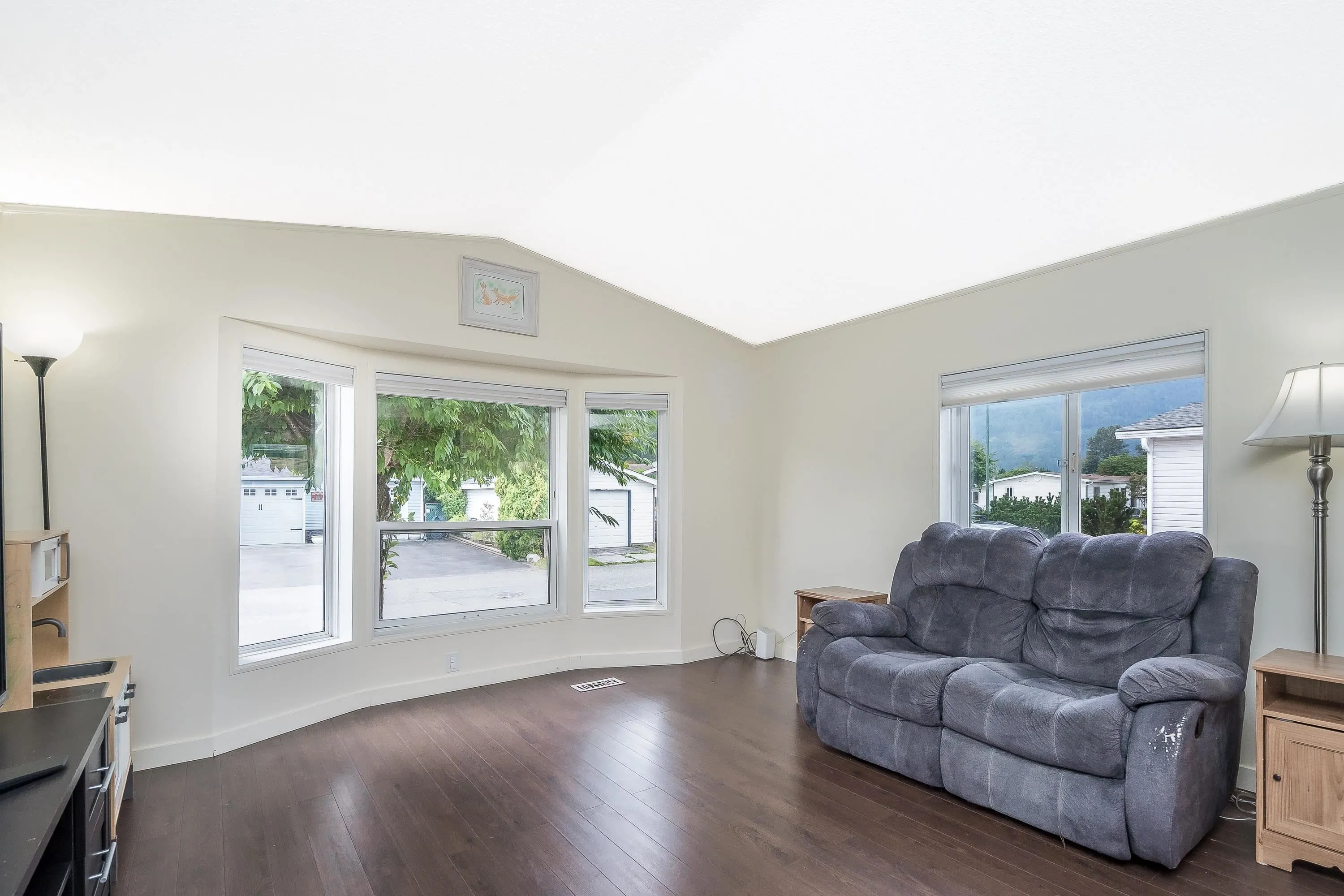 45 41168 Lougheed Highway