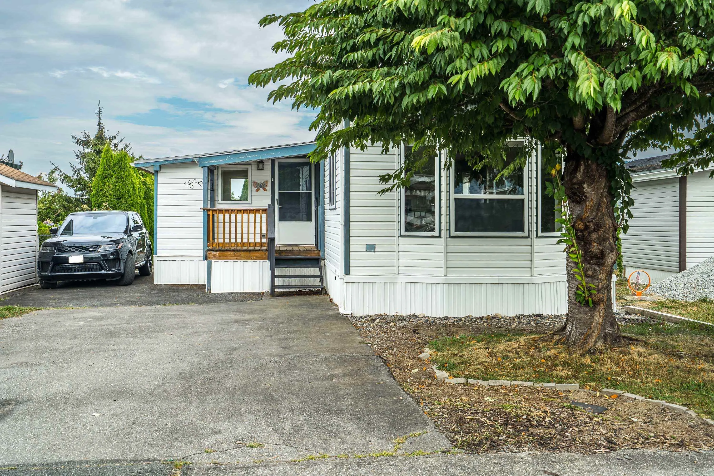 45 41168 Lougheed Highway