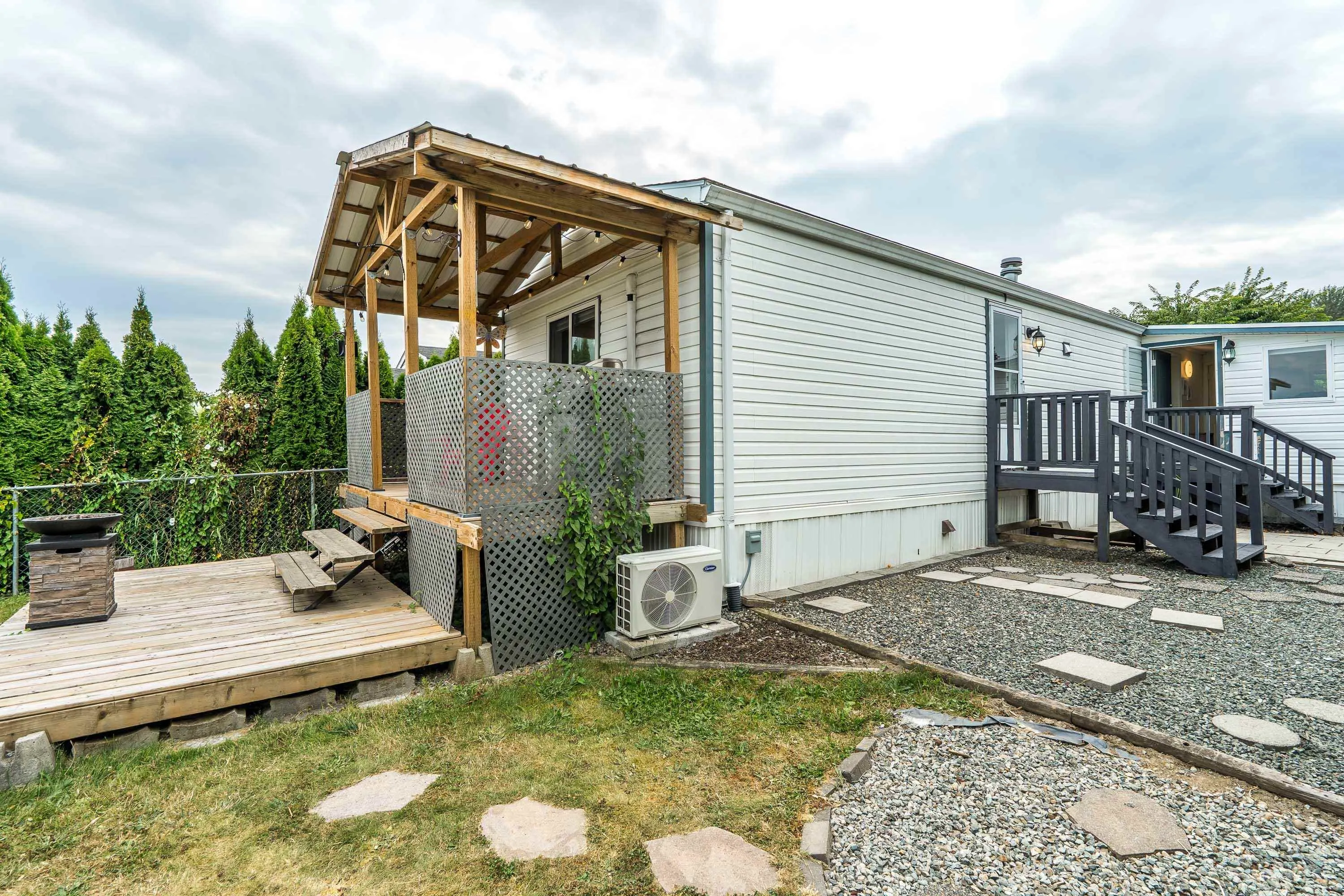 45 41168 Lougheed Highway