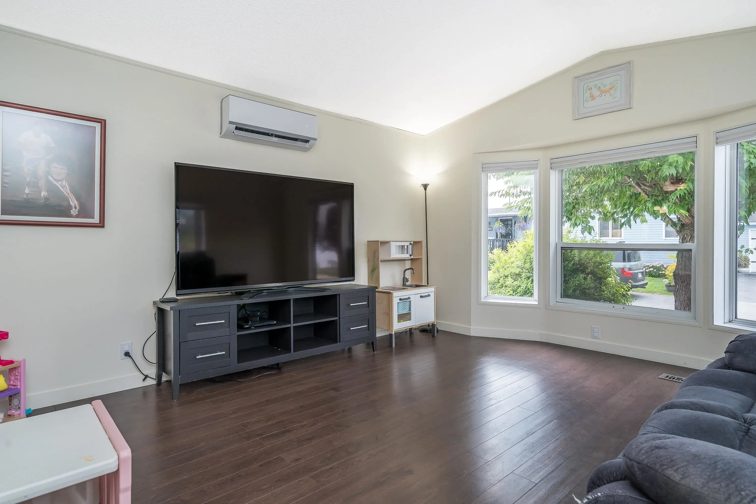45 41168 Lougheed Highway