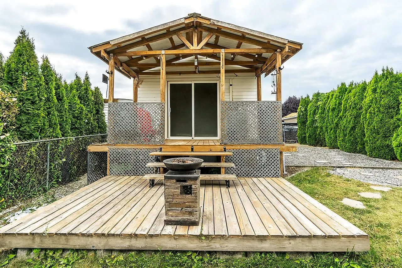 45 41168 Lougheed Highway