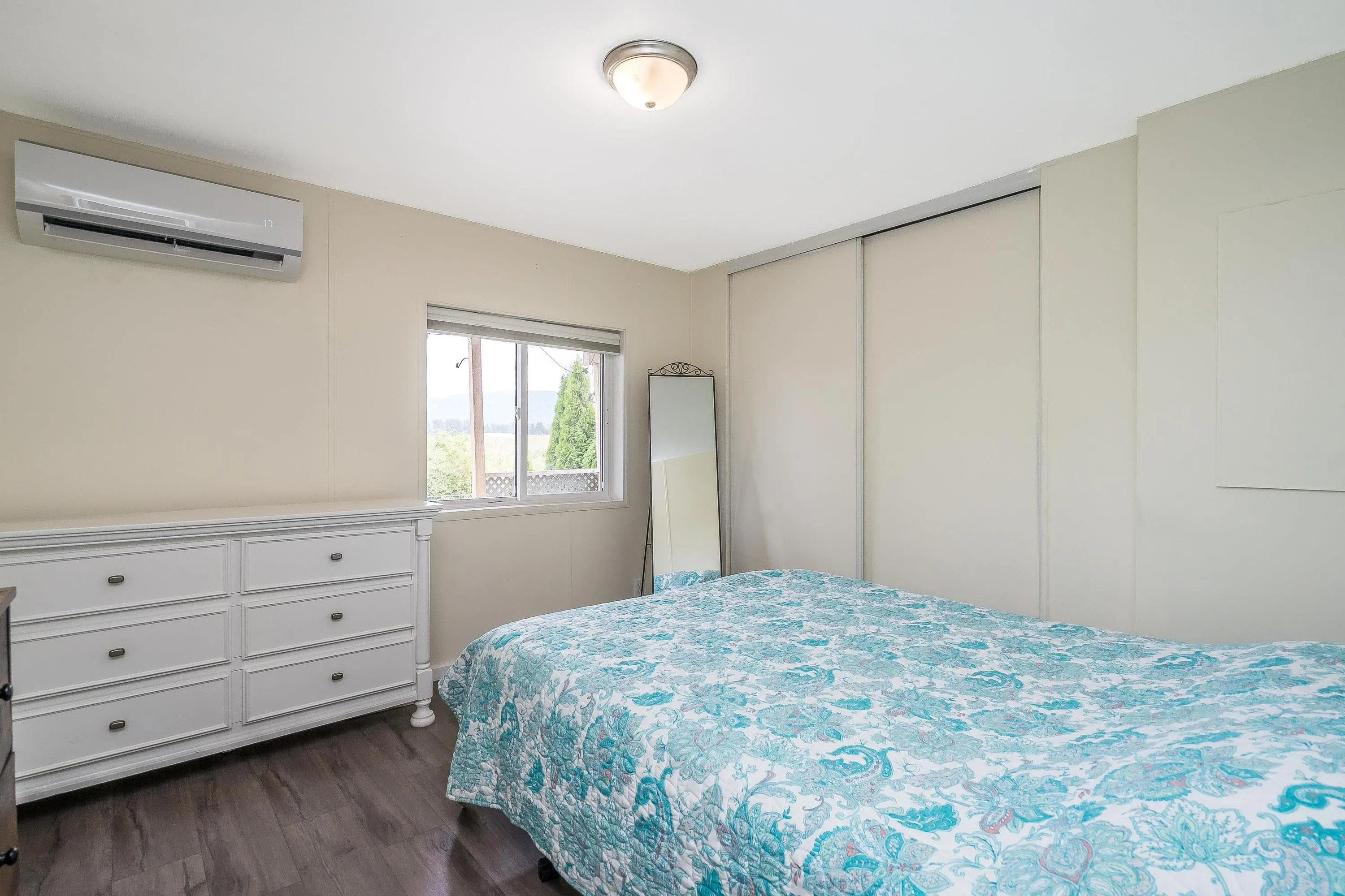 45 41168 Lougheed Highway