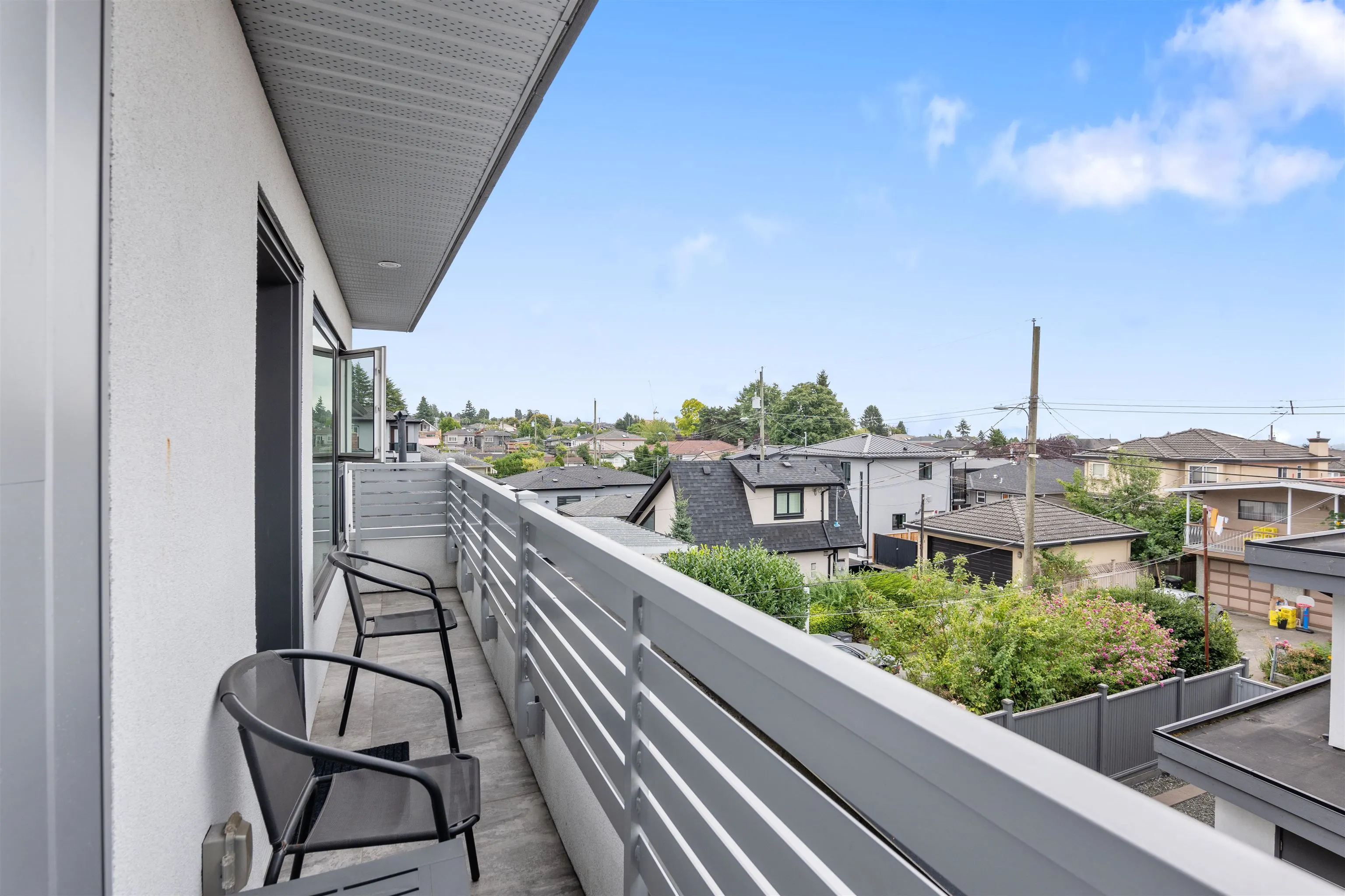 250 E 53rd Avenue