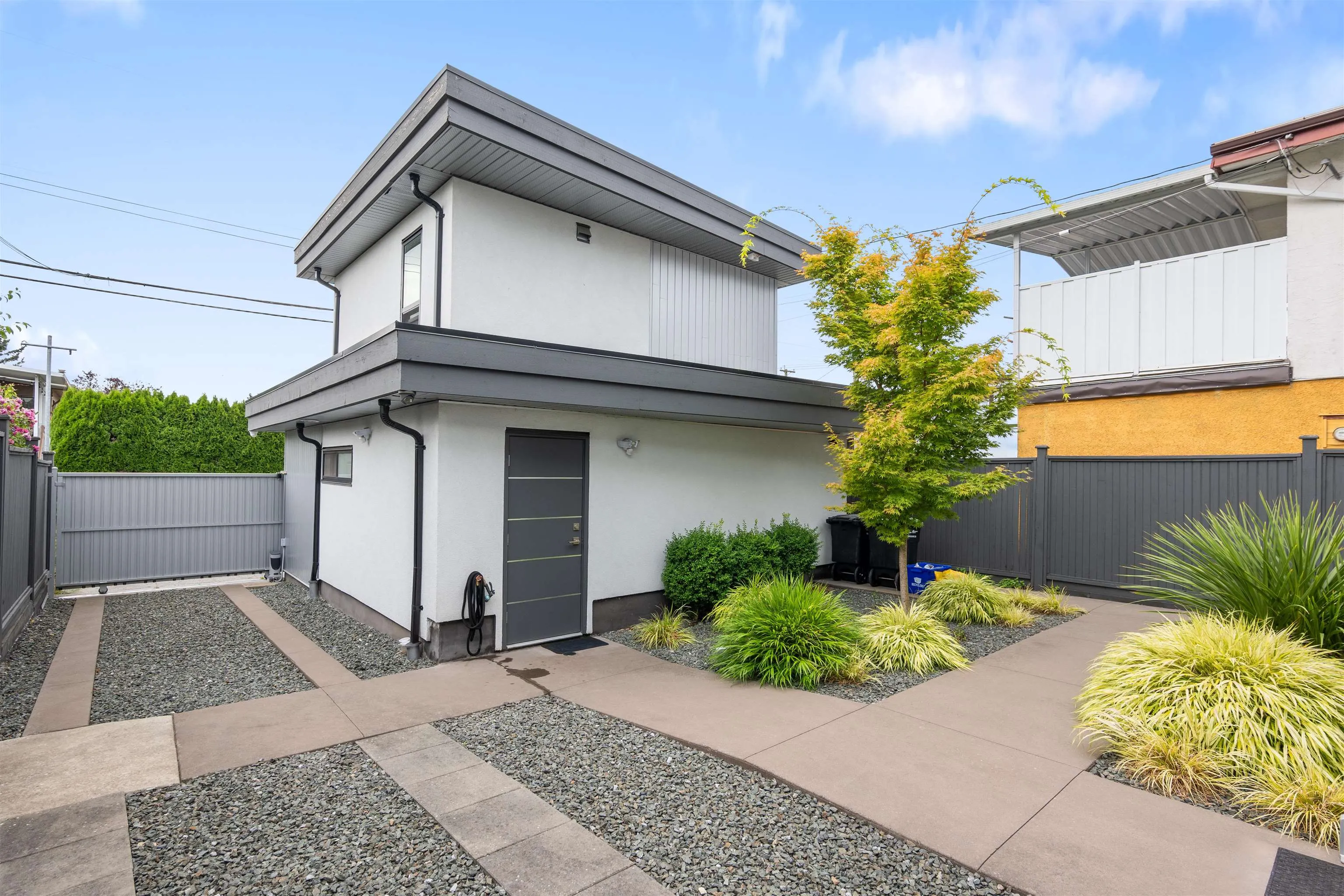 250 E 53rd Avenue