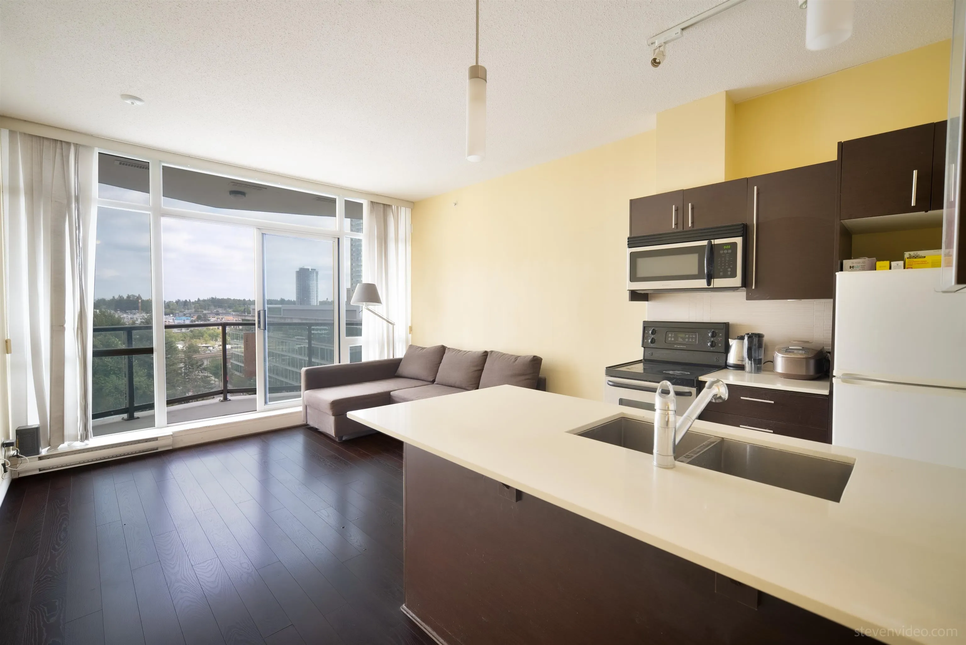 1003 13399 104 Avenue