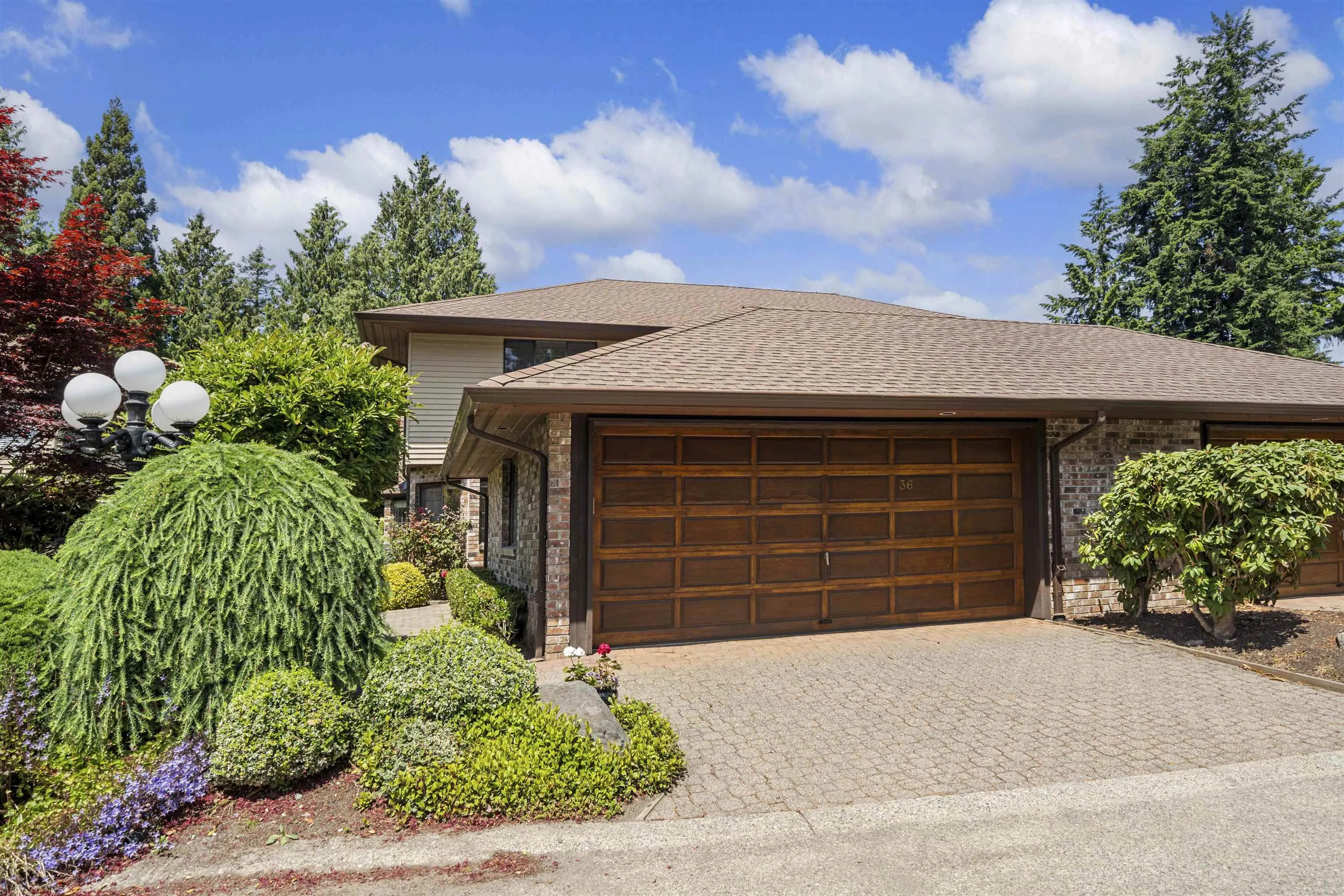 36 1725 Southmere Crescent