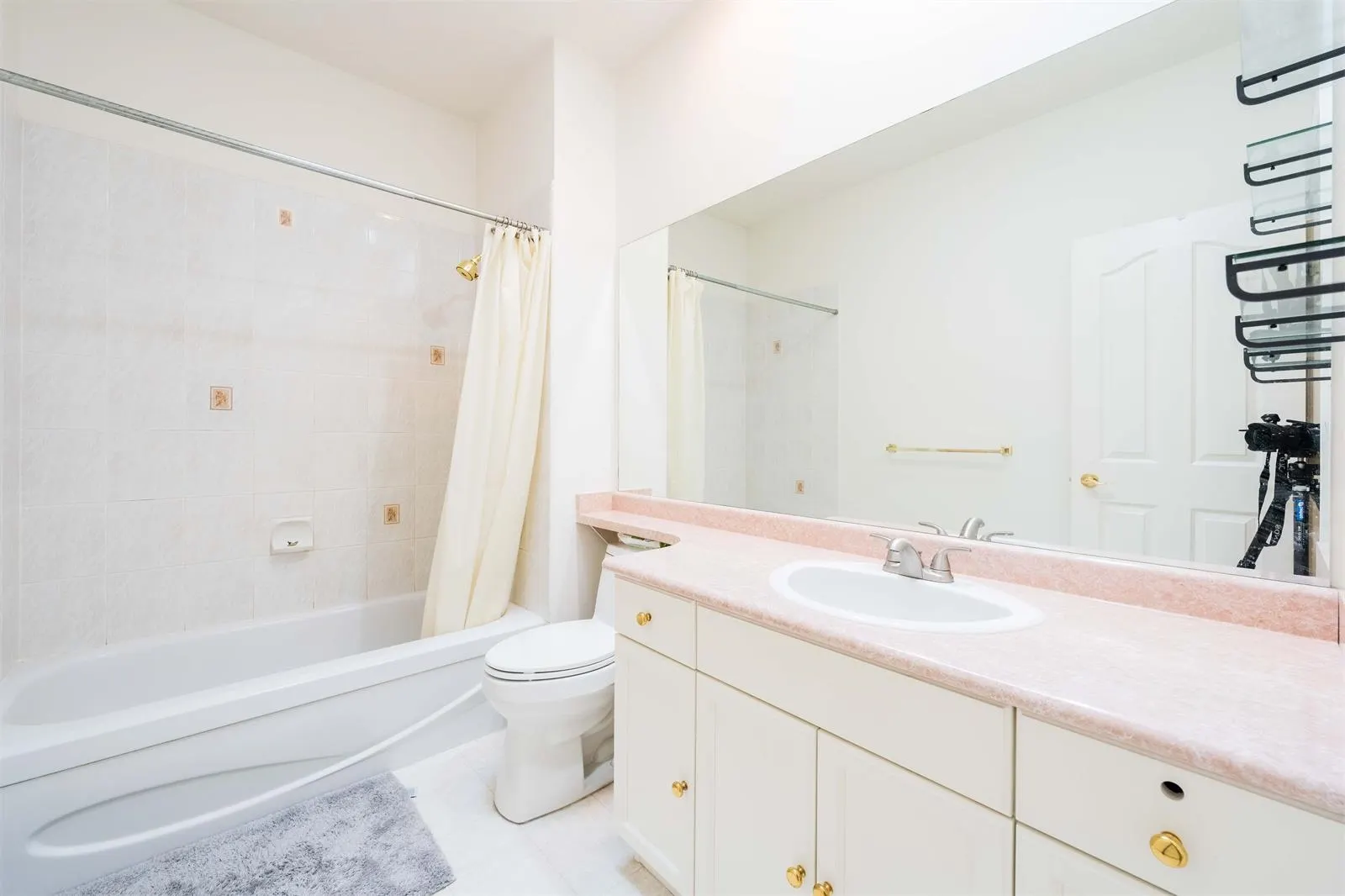 2570 Jade Place