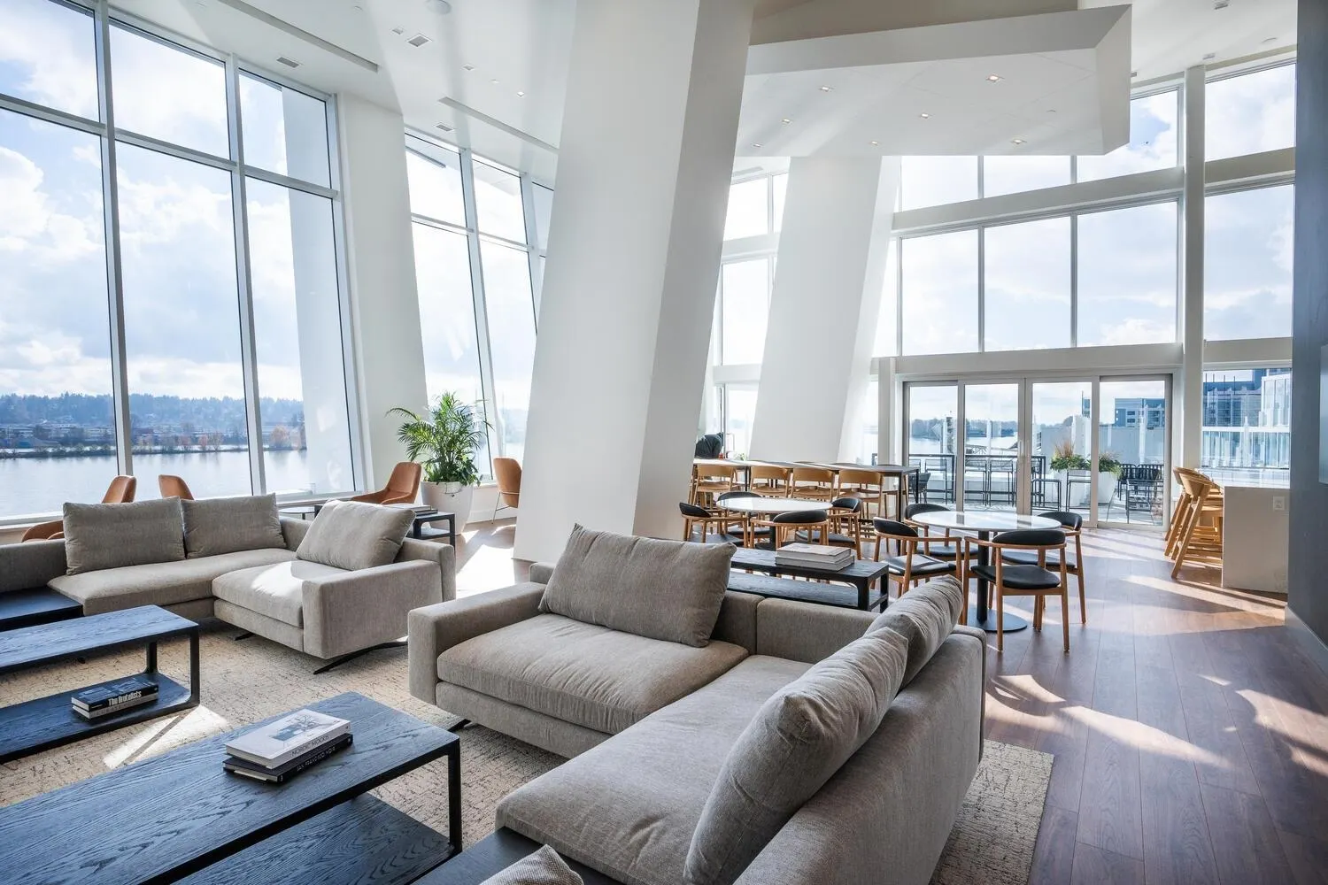 1907 680 Quayside Drive