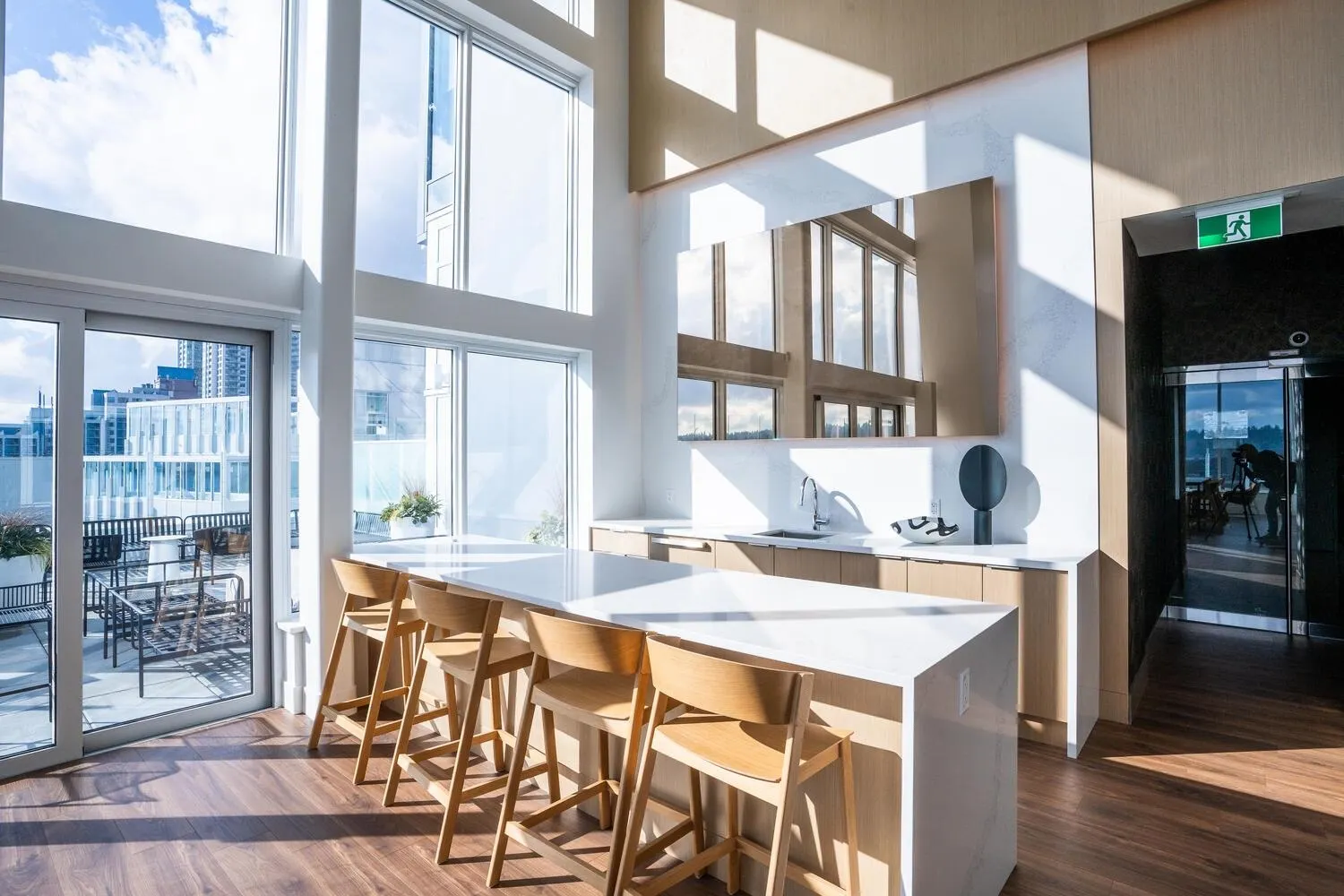 1907 680 Quayside Drive