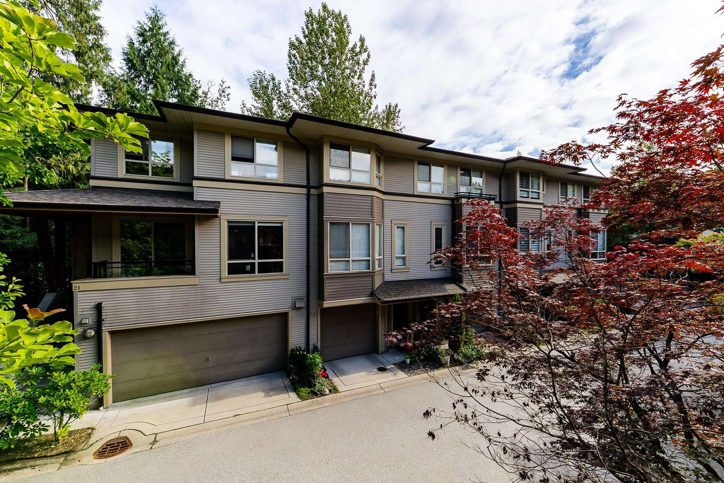 17 100 Klahanie Drive