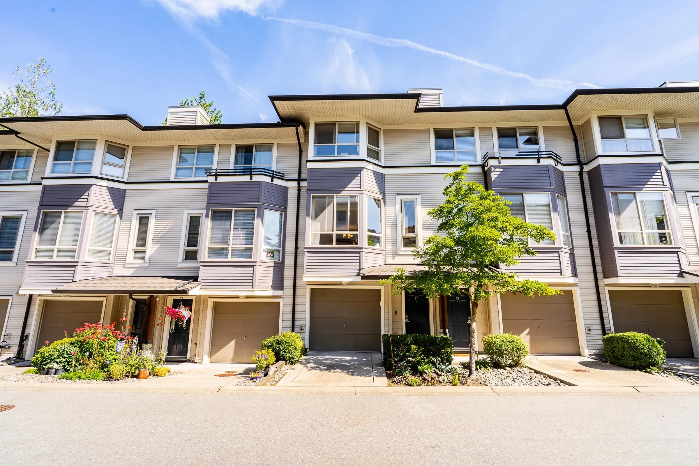 17 100 Klahanie Drive
