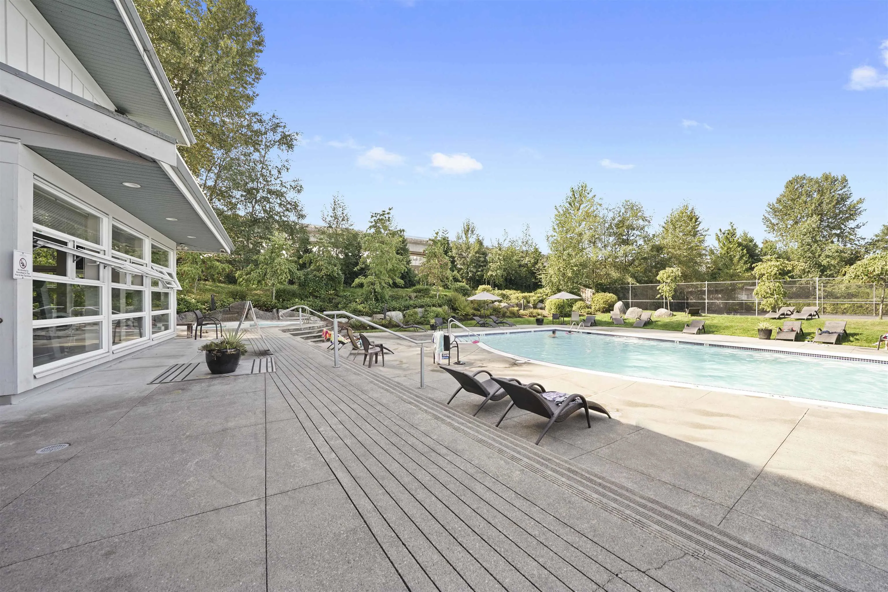 17 100 Klahanie Drive