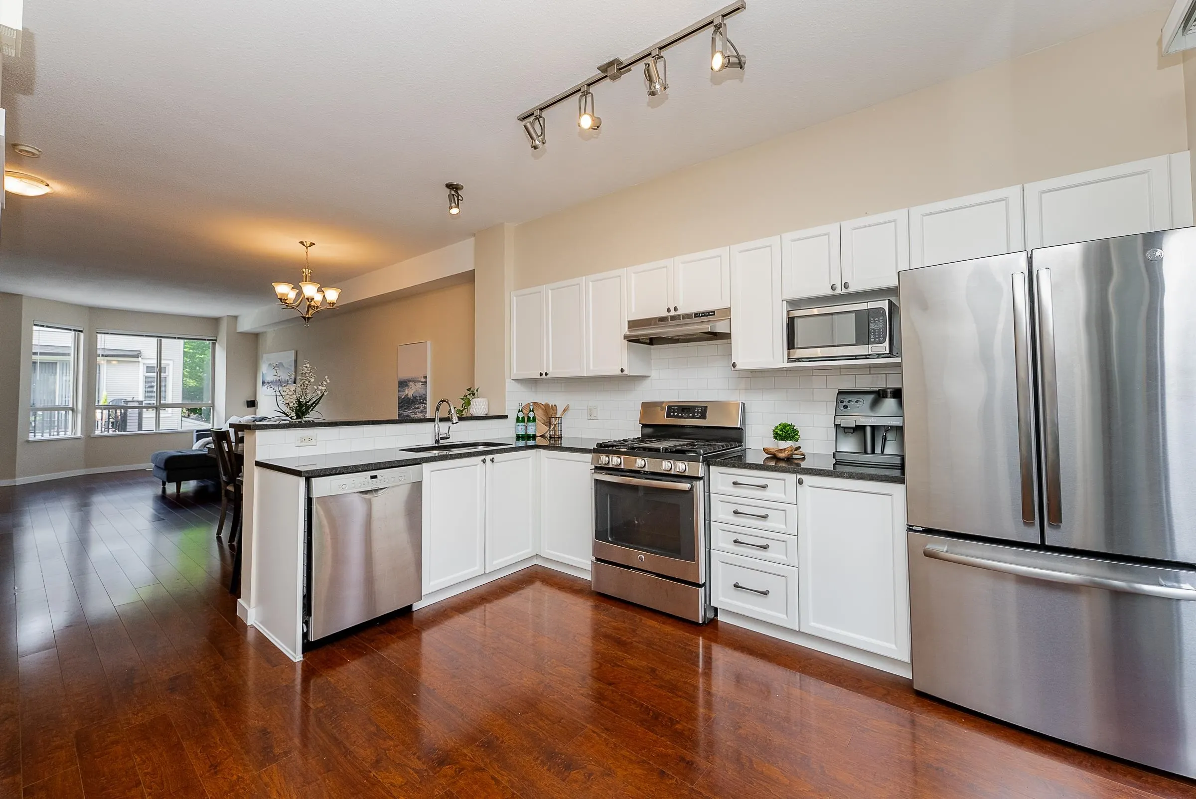 17 100 Klahanie Drive