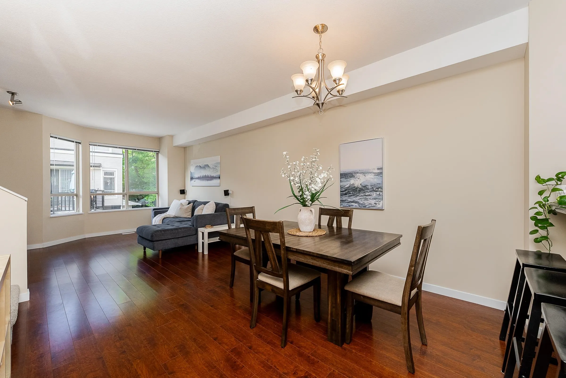 17 100 Klahanie Drive